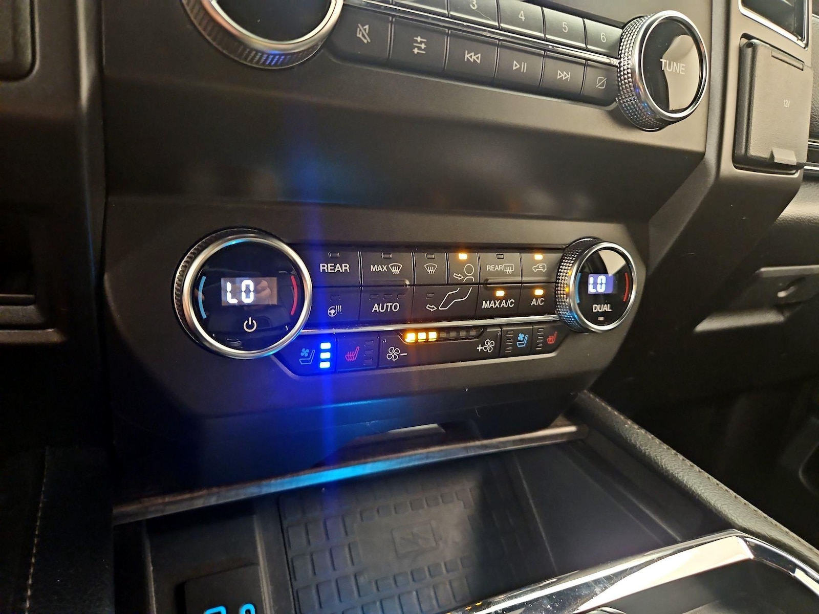 2020 Ford Expedition Limited - Photo 18