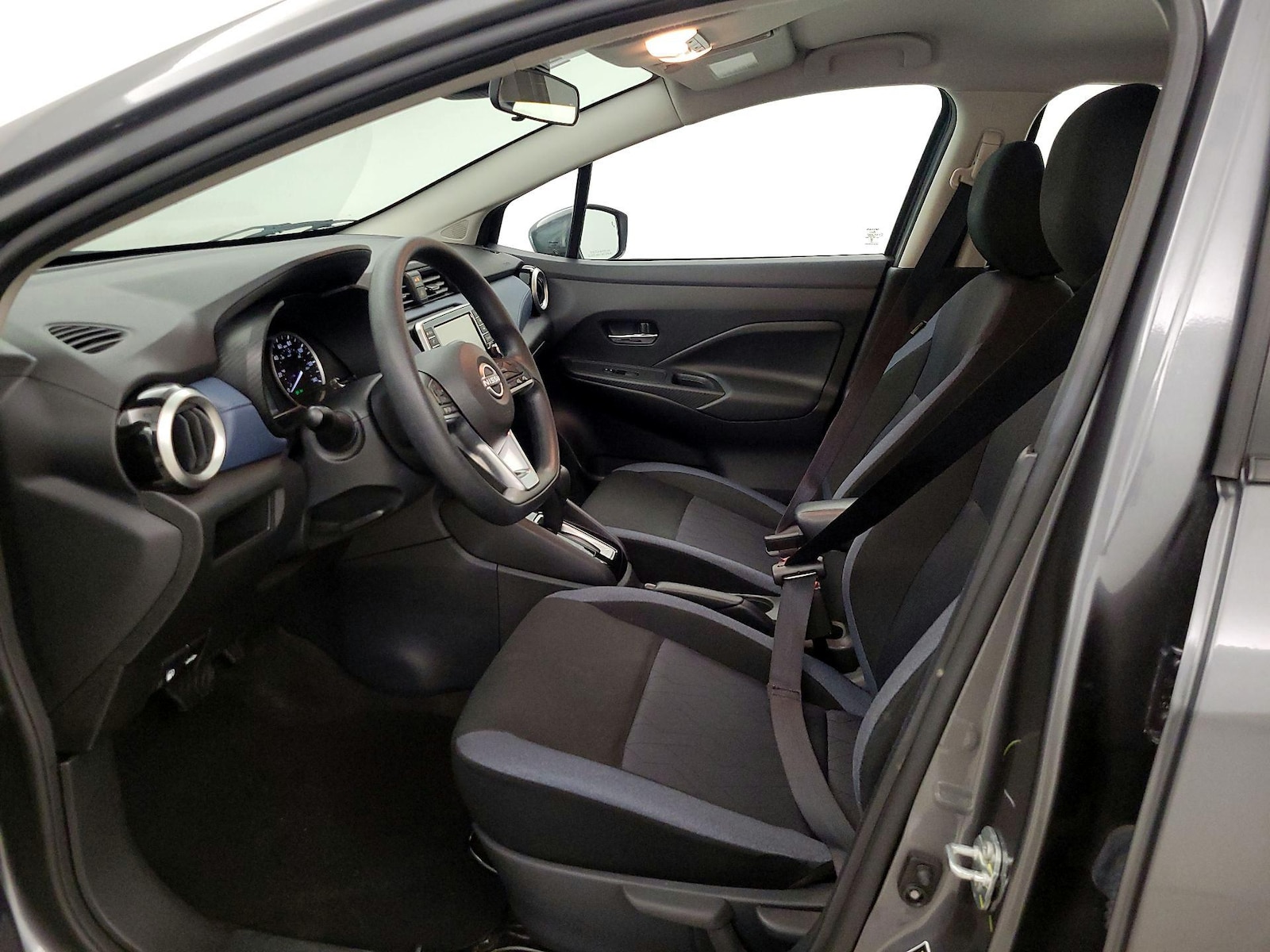 2025 Nissan Versa Sedan SV - Photo 12