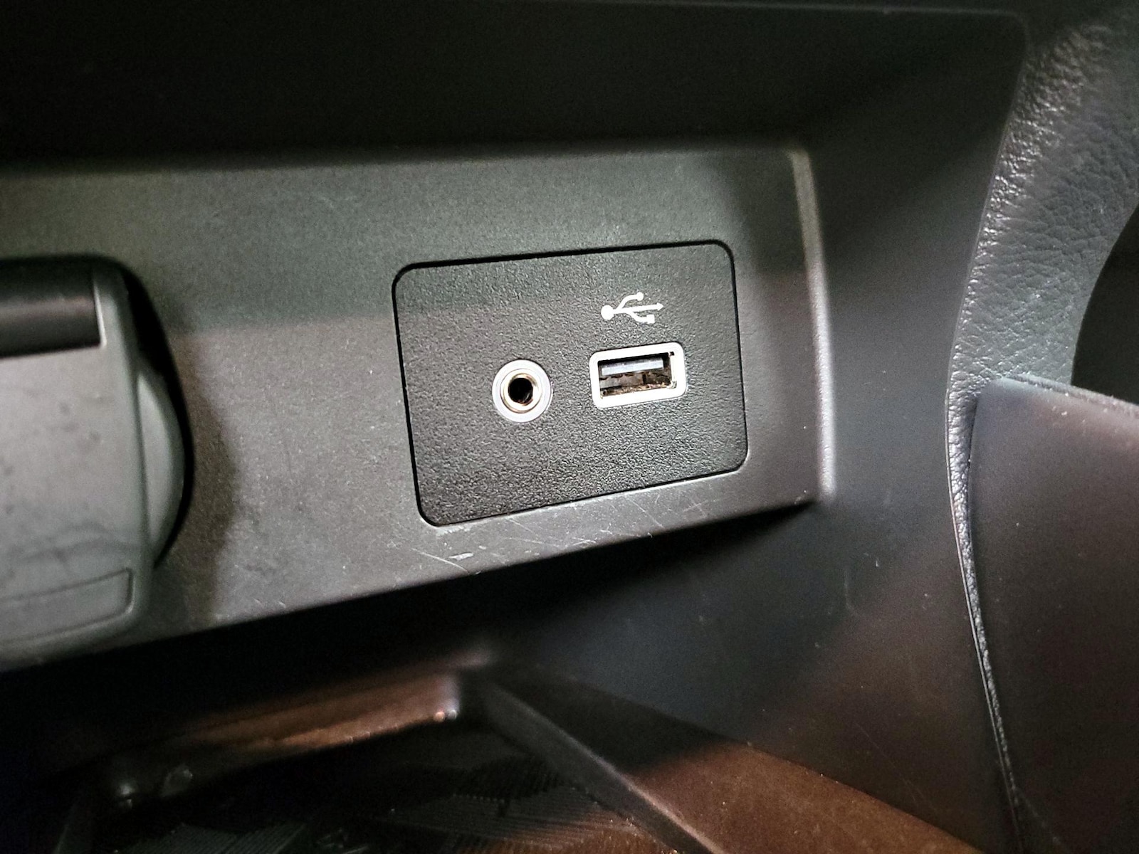 2025 Nissan Versa Sedan SV - Photo 18