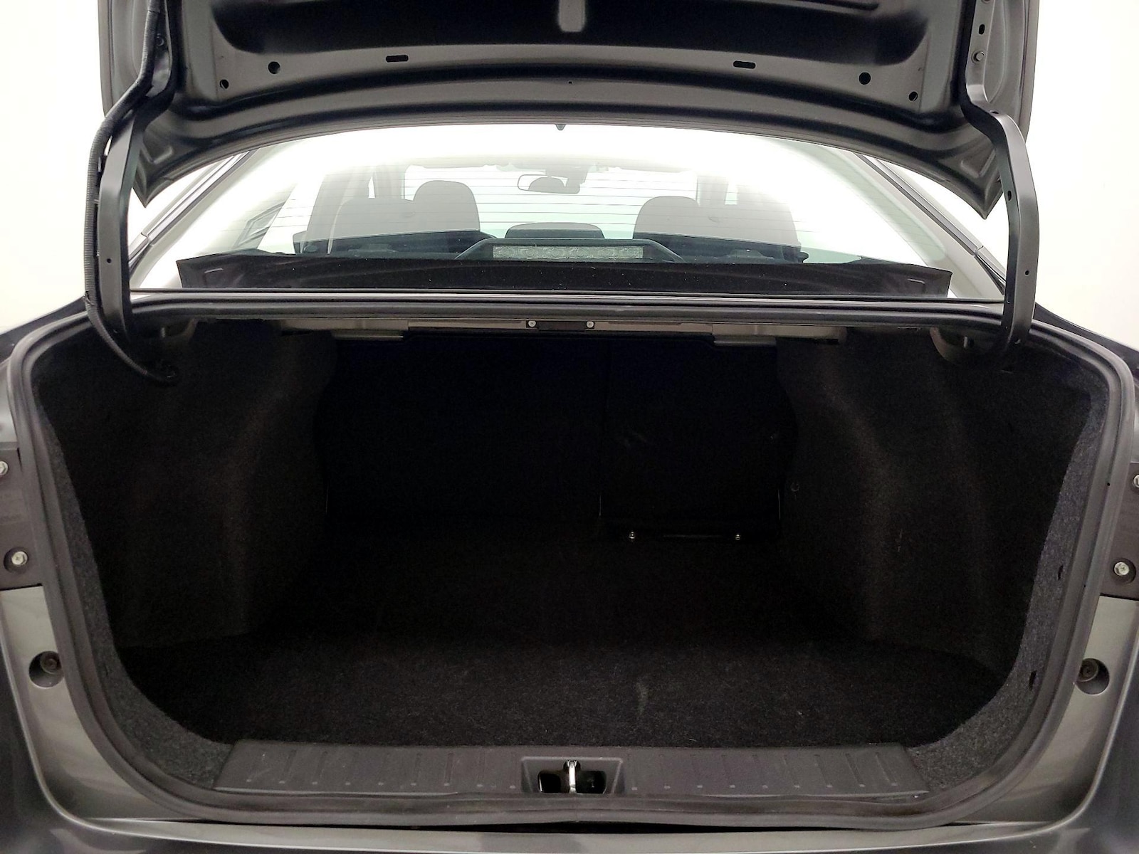 2025 Nissan Versa Sedan SV - Photo 20