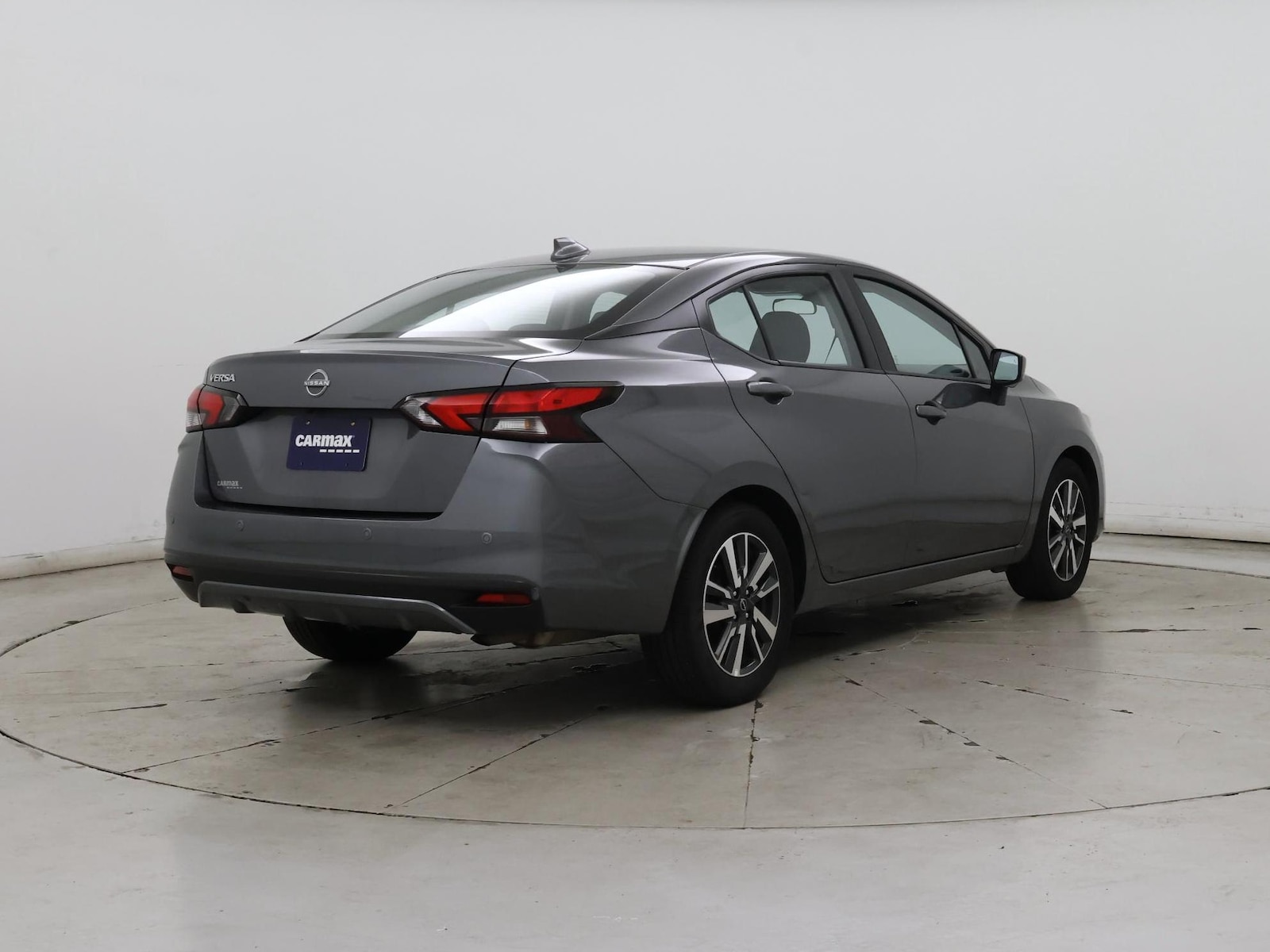 2025 Nissan Versa Sedan SV - Photo 9