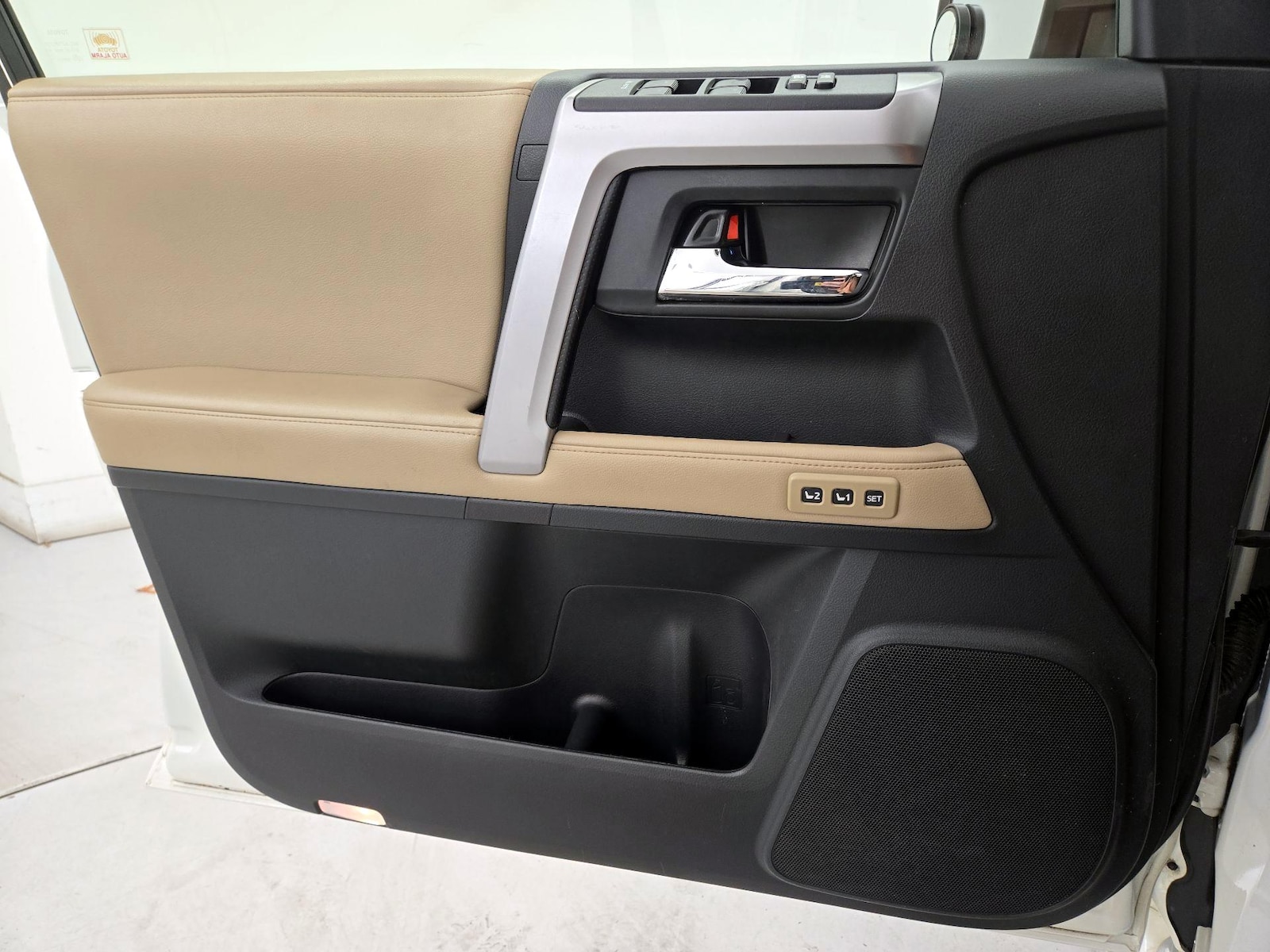 2015 Toyota 4Runner Limited - Photo 13