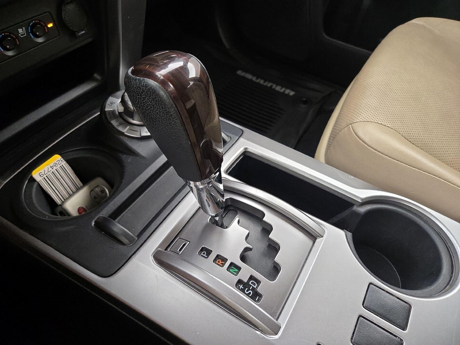 2015 Toyota 4Runner Limited - Photo 18