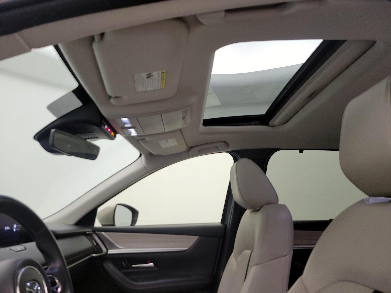Sunroof(s) & Overhead Airbags