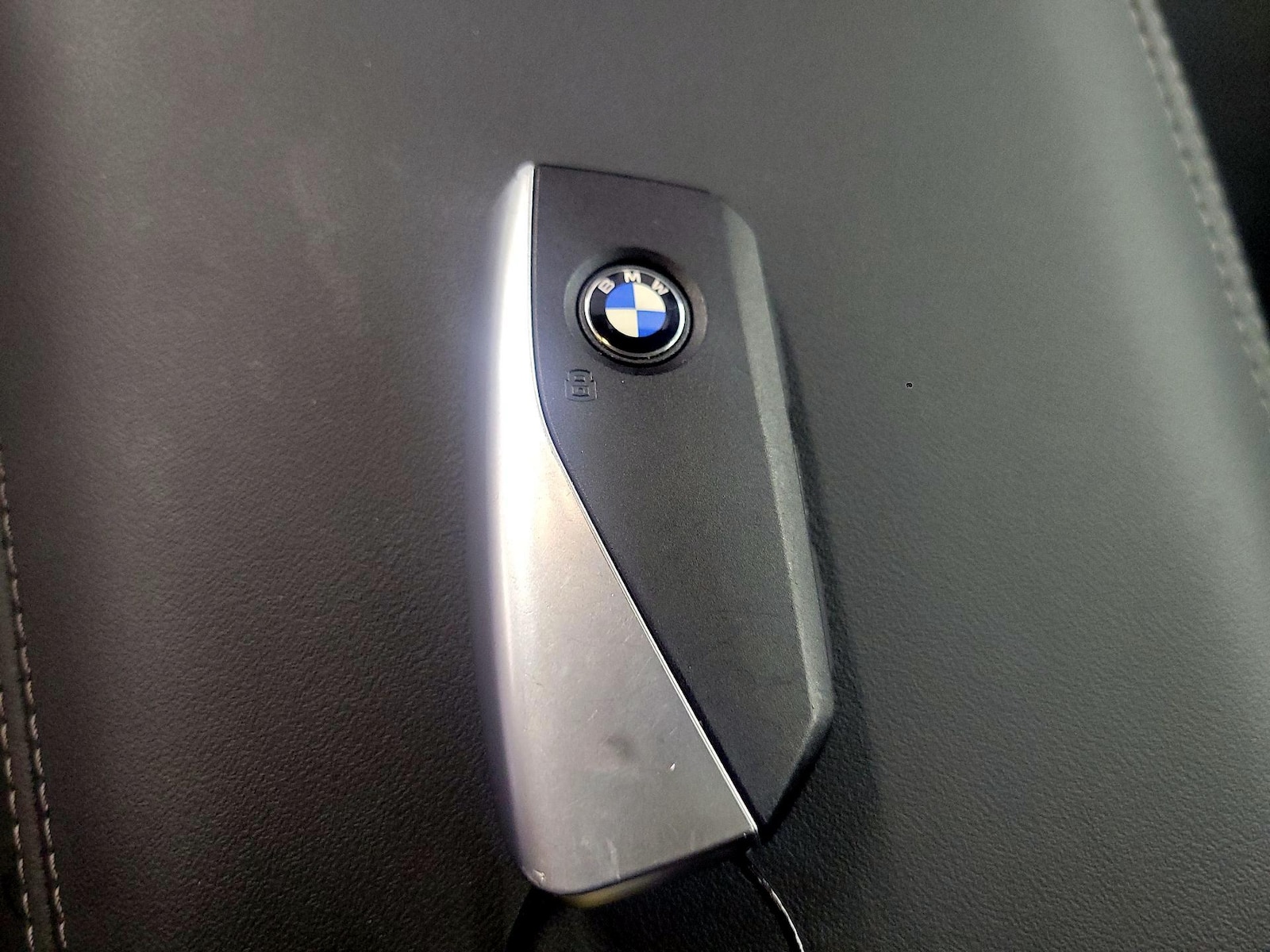 2026 BMW X3 30 - Photo 24