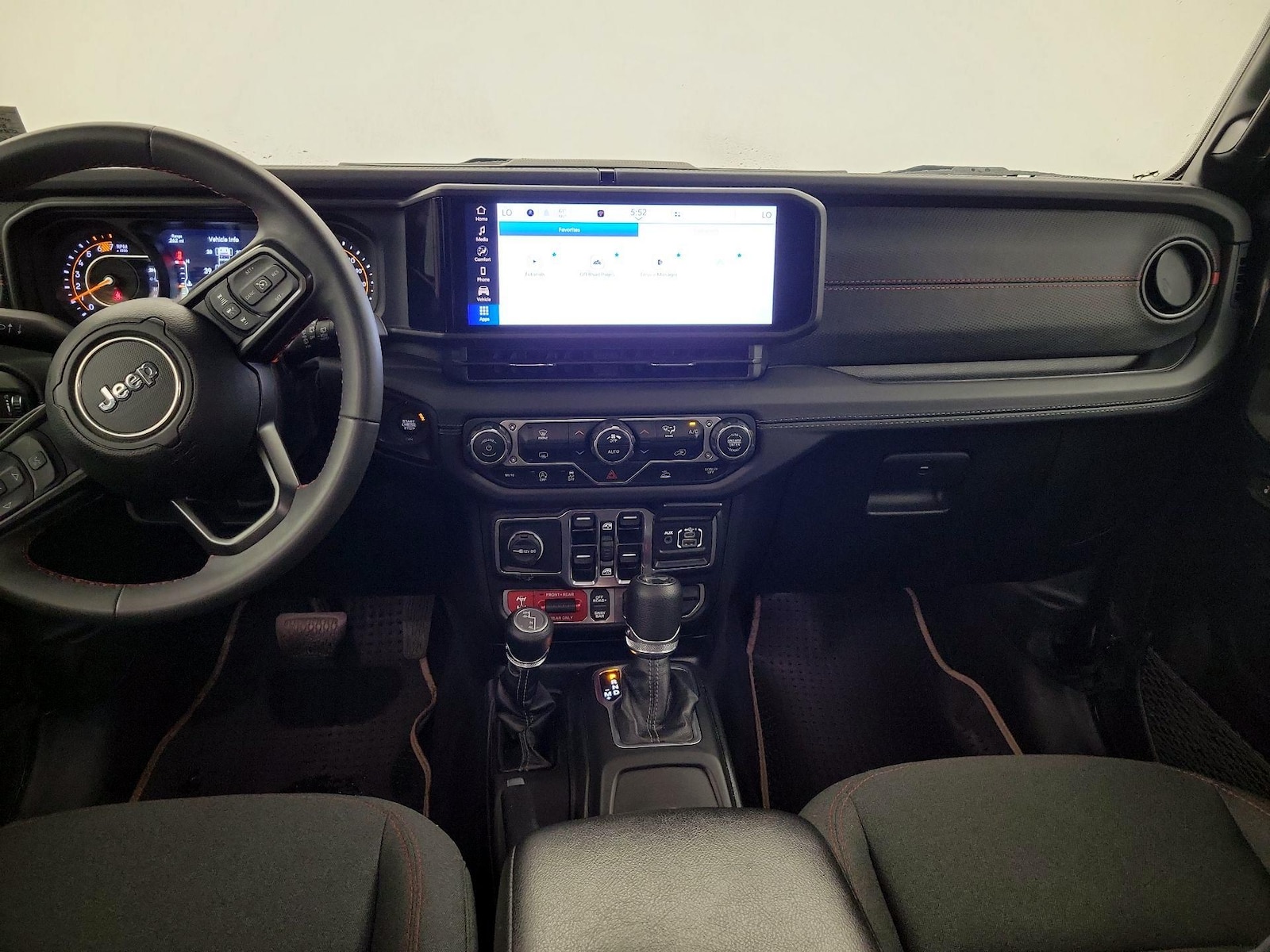 2025 Jeep Wrangler 4-Door Rubicon - Photo 10