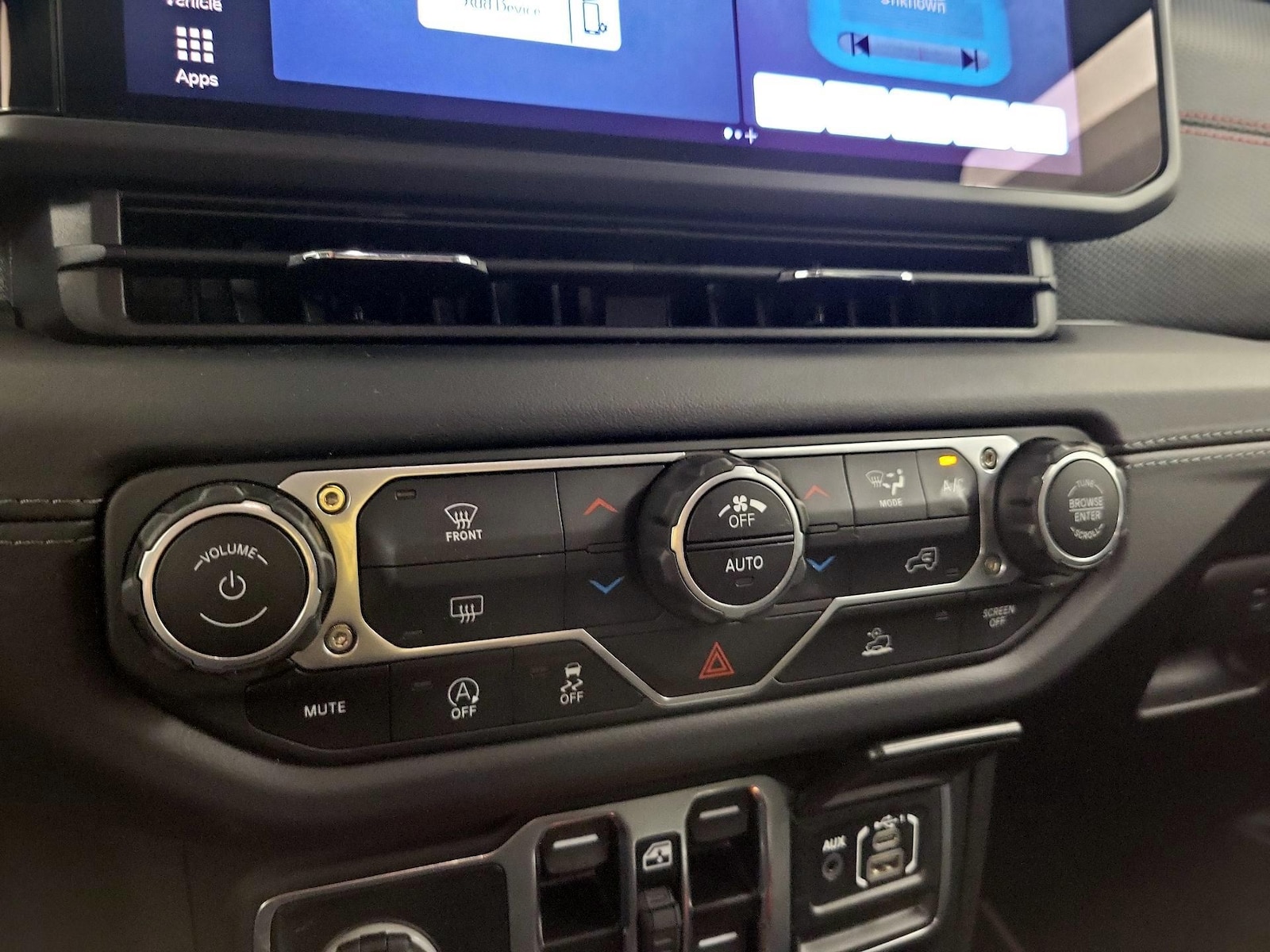 2025 Jeep Wrangler 4-Door Rubicon - Photo 17