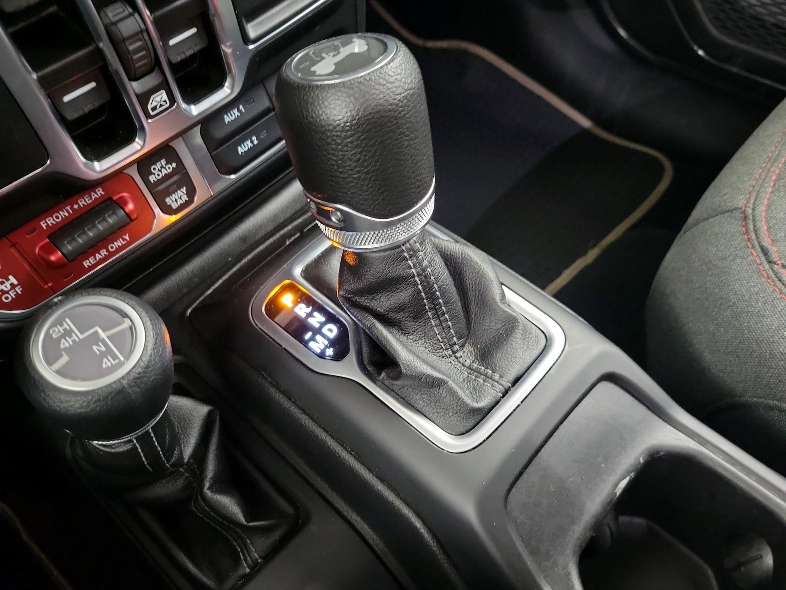2025 Jeep Wrangler 4-Door Rubicon - Photo 18