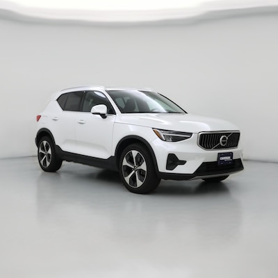 2023 Volvo XC40 B5 Plus Bright Theme