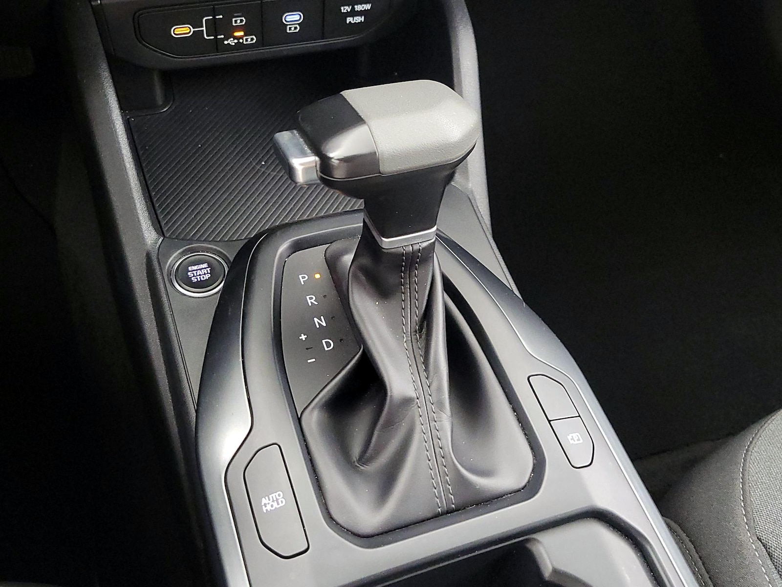 2025 Kia K4 LXS - Photo 18