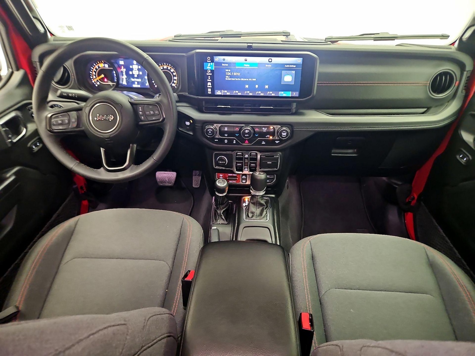 2025 Jeep Wrangler 4-Door Rubicon - Photo 10