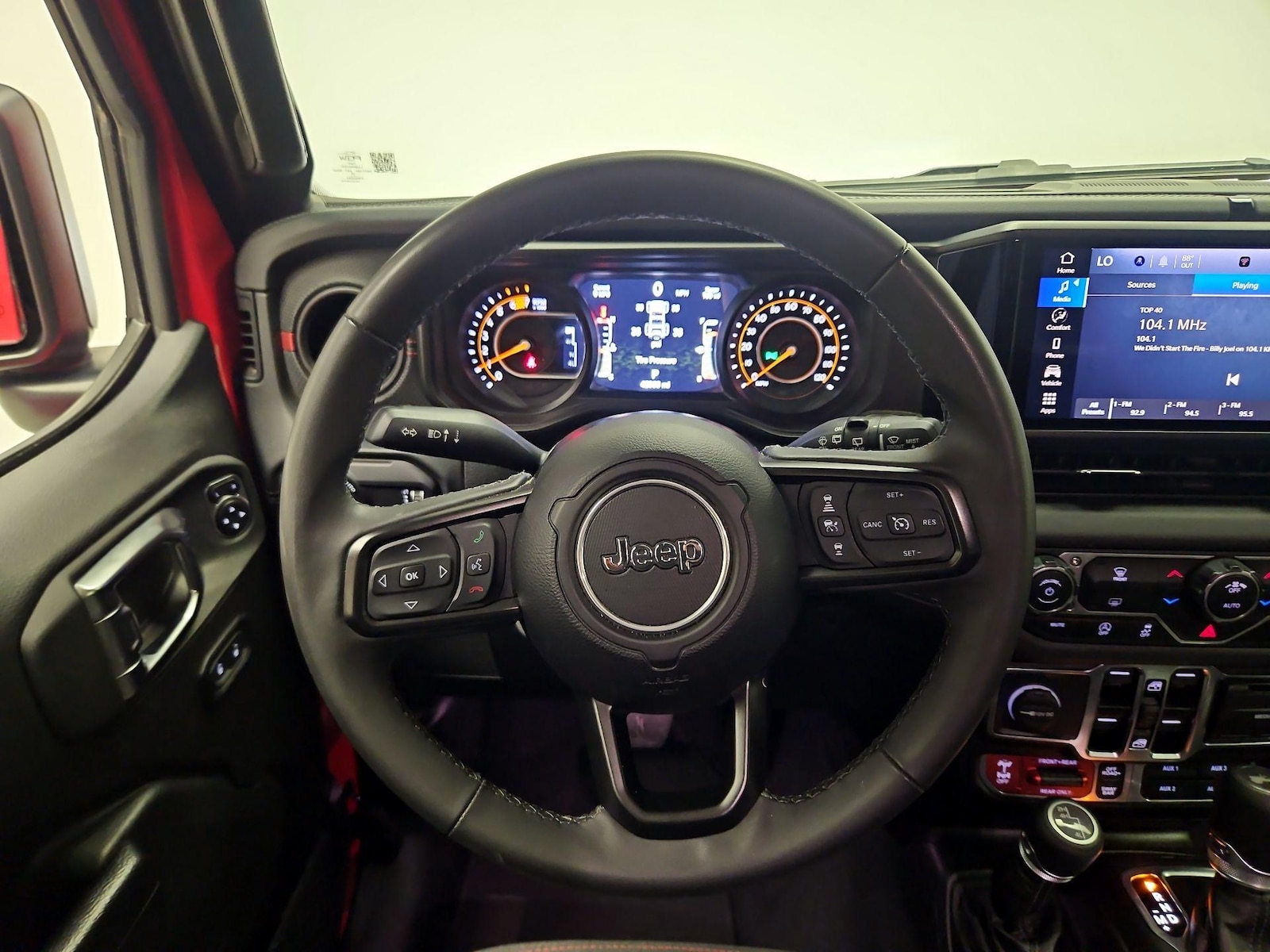 2025 Jeep Wrangler 4-Door Rubicon - Photo 11