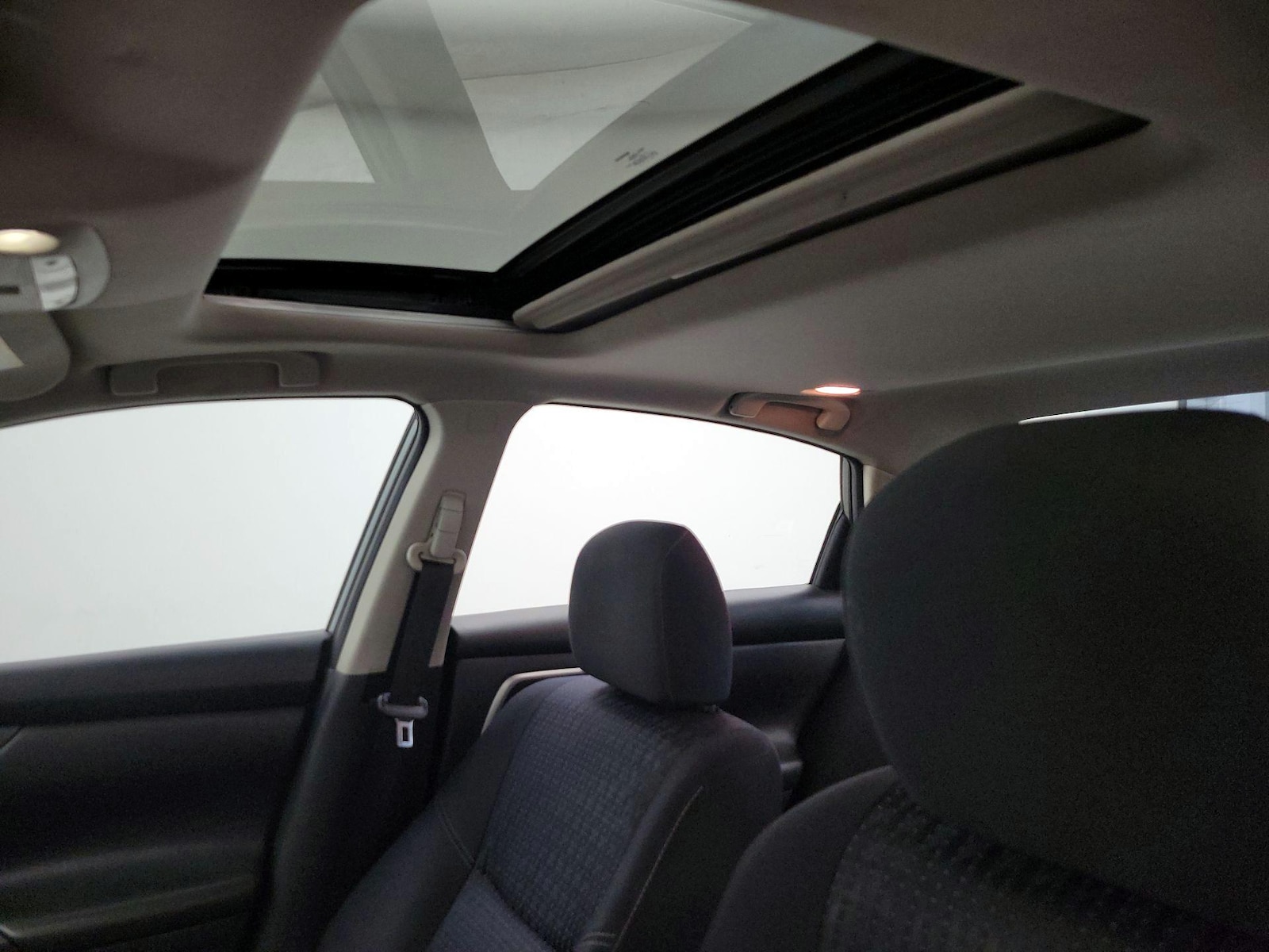 2016 Nissan Altima SV - Photo 20