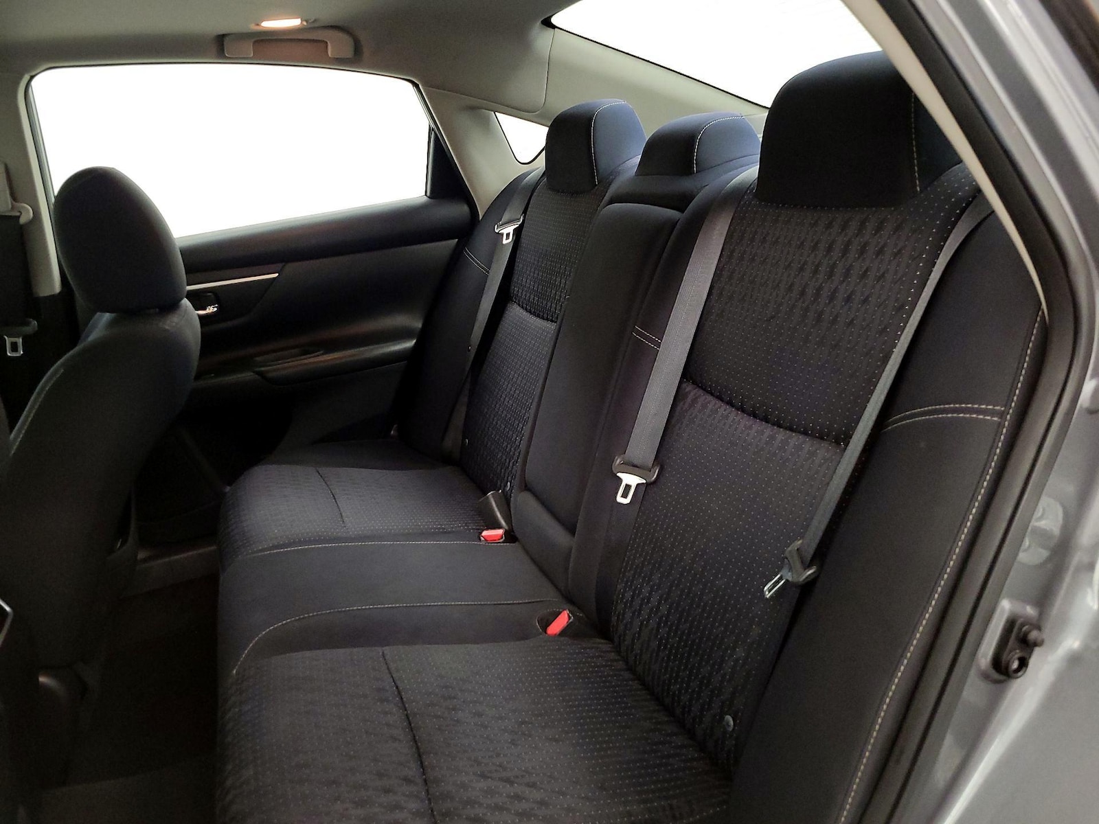 2016 Nissan Altima SV - Photo 21
