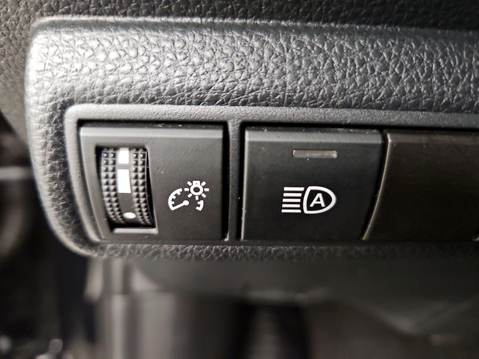 2023 Toyota Corolla SE - Photo 14