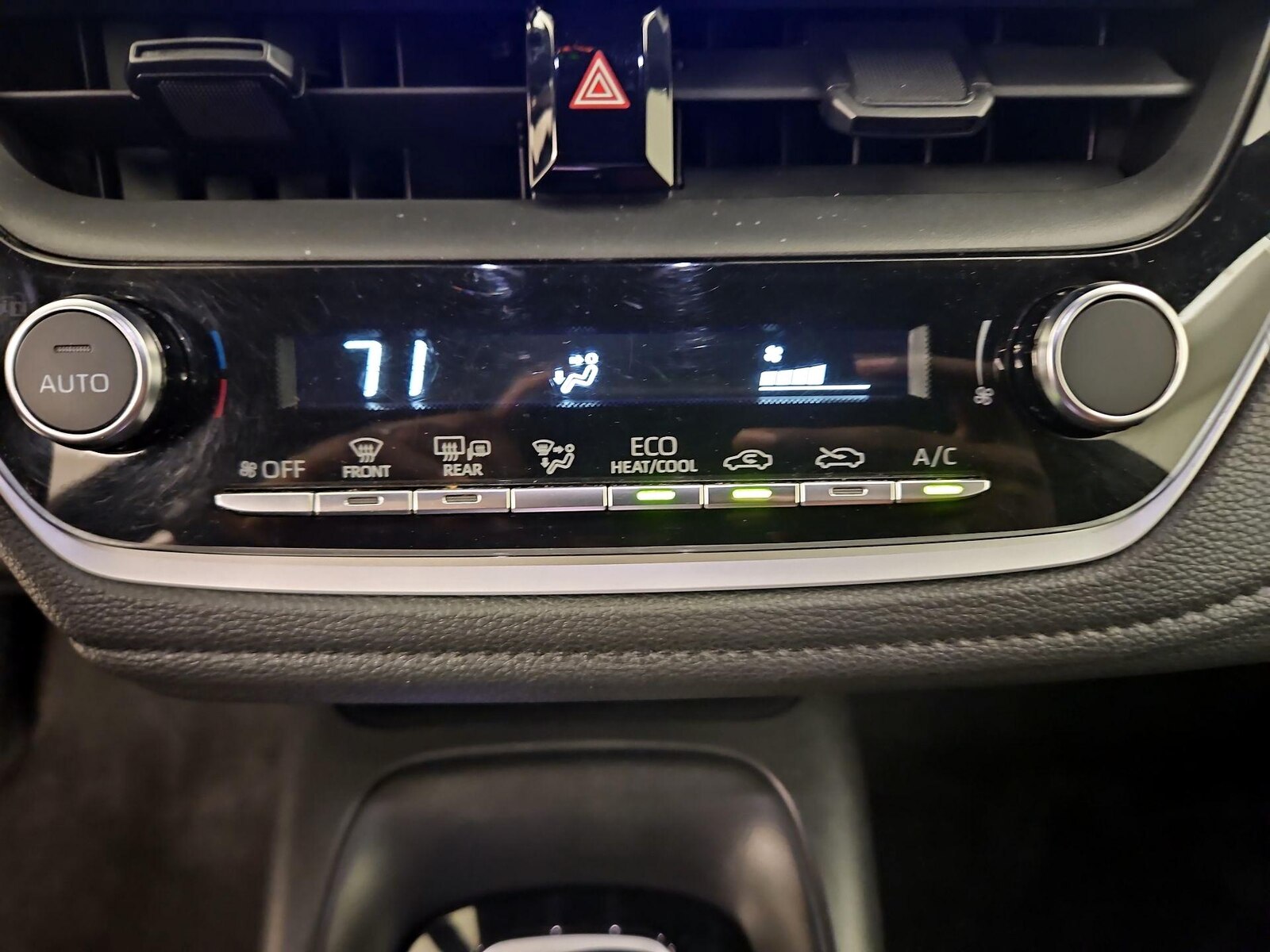 2023 Toyota Corolla SE - Photo 17