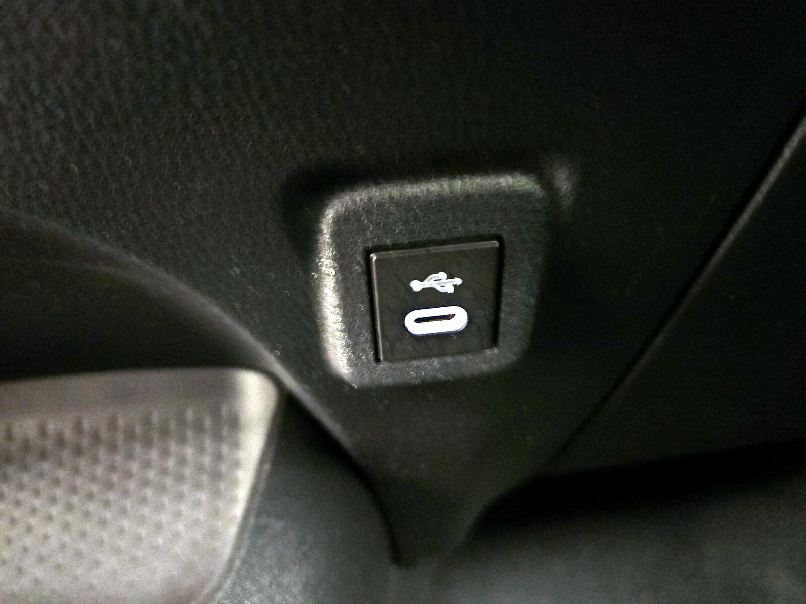 2023 Toyota Corolla SE - Photo 19