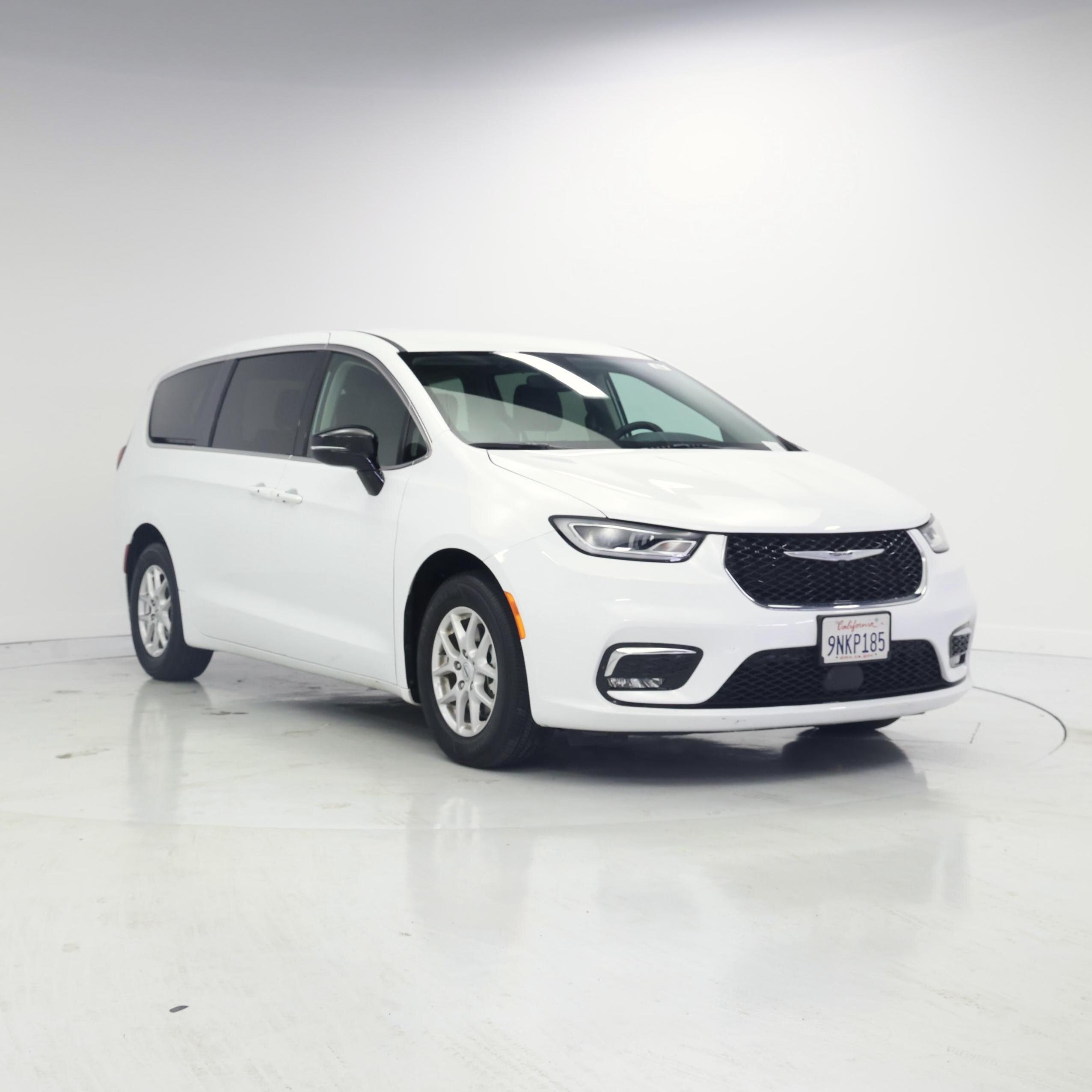 White 2024 Chrysler Pacifica Minivan Front-Wheel Drive Automatic