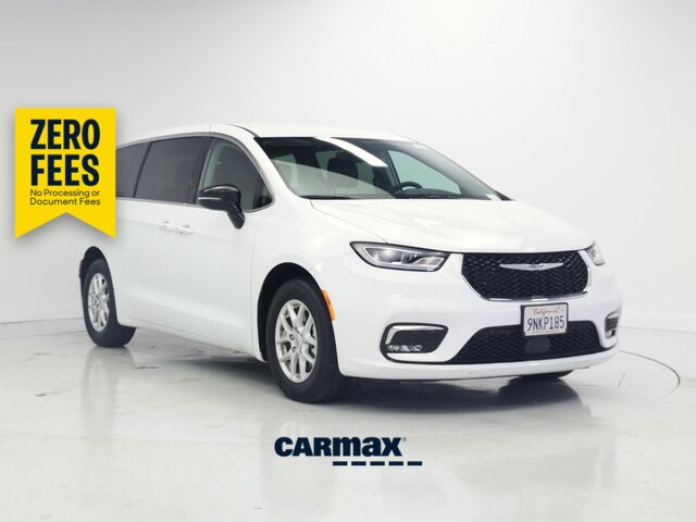 White 2024 Chrysler Pacifica Minivan Front-Wheel Drive Automatic