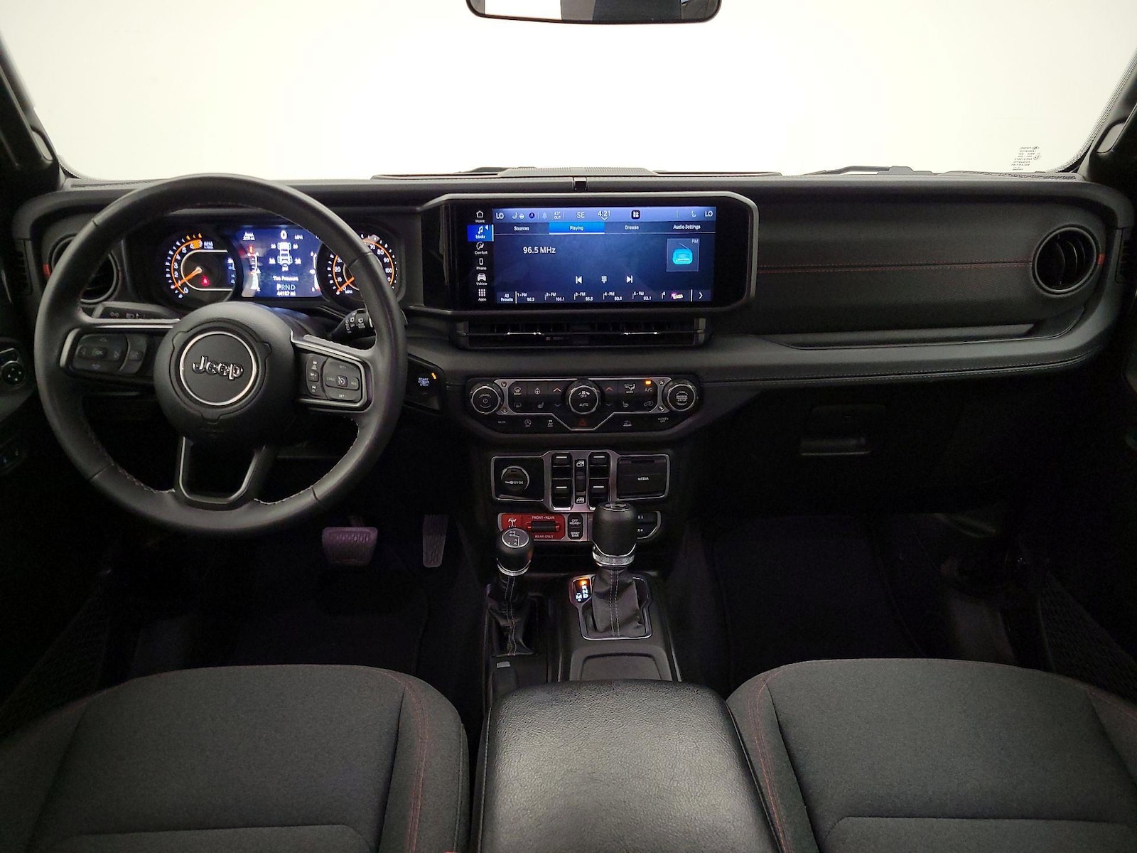 Apple CarPlay® & Android Auto™
