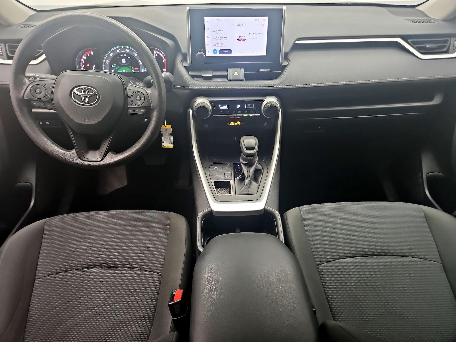 2025 Toyota RAV4 LE - Photo 10
