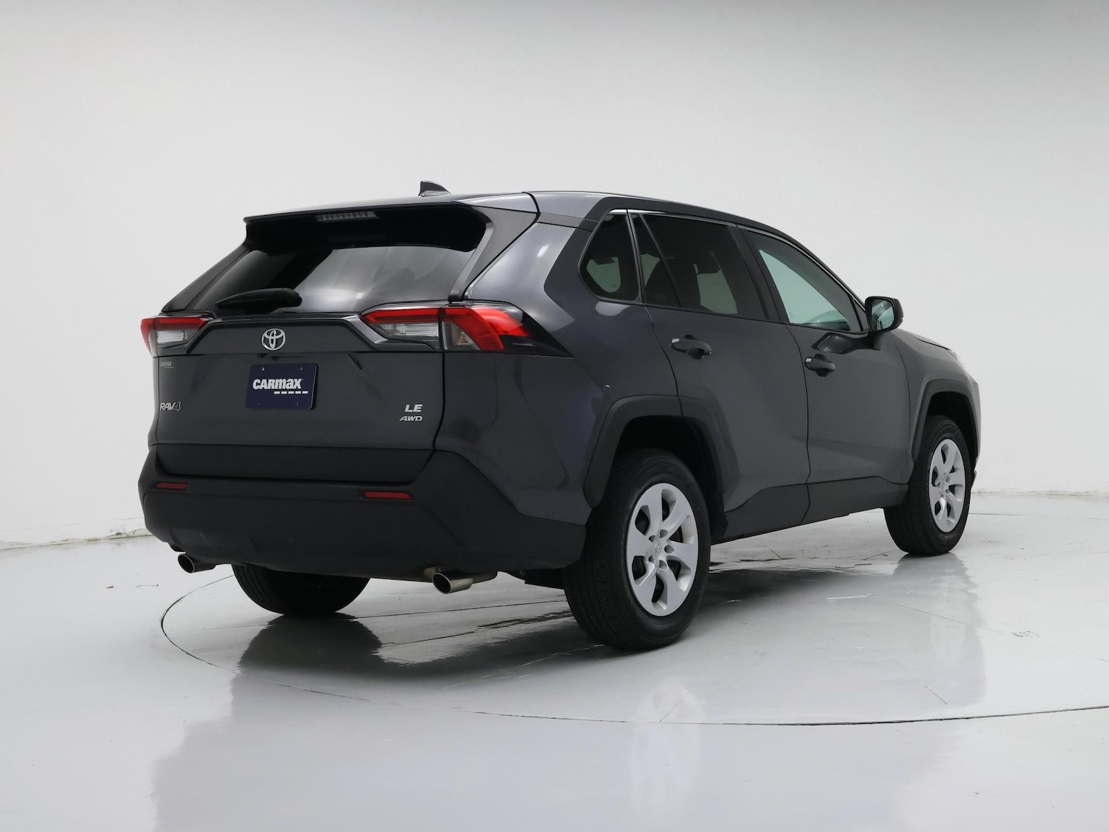 2025 Toyota RAV4 LE - Photo 9