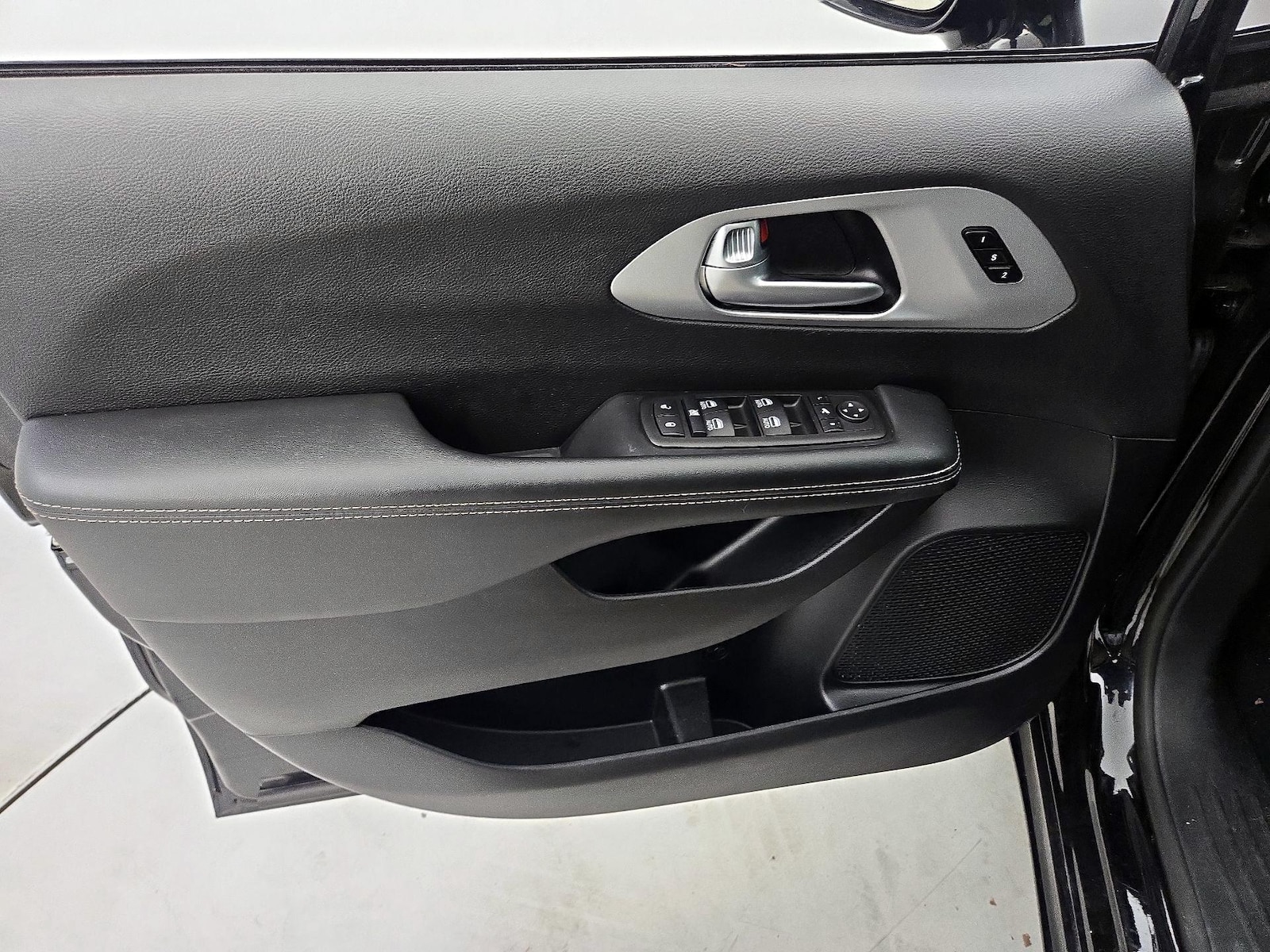 2025 Chrysler Pacifica Limited - Photo 13