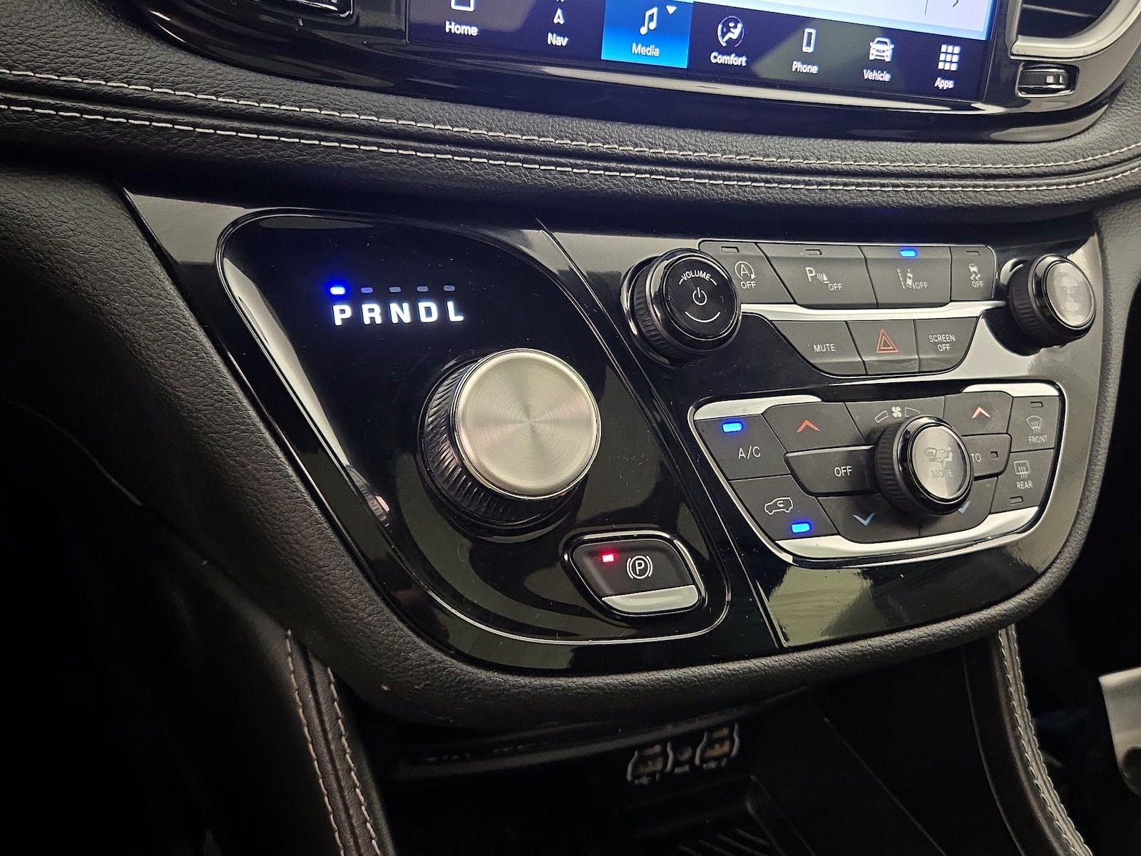 2025 Chrysler Pacifica Limited - Photo 19