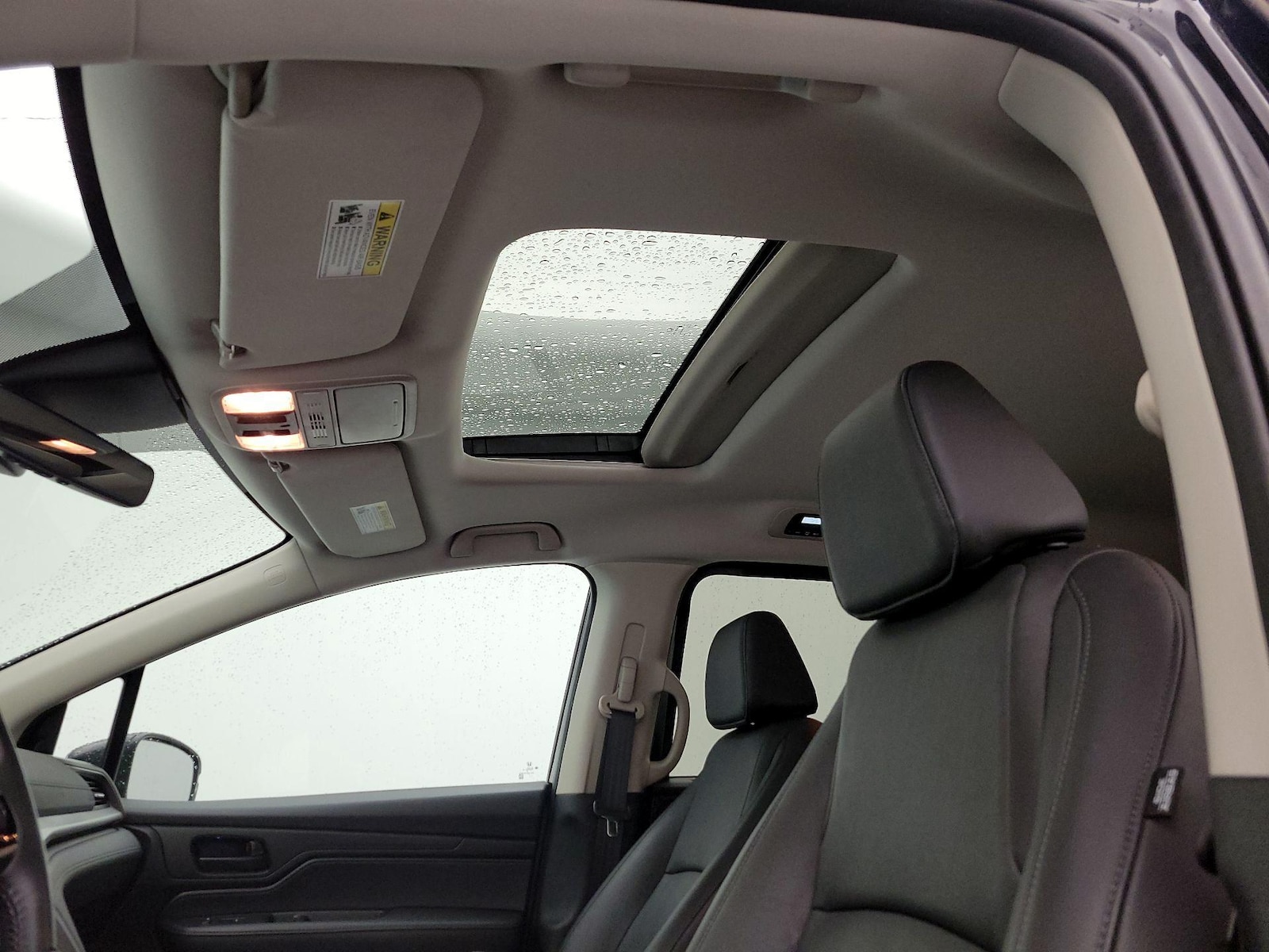 Sunroof(s) & Overhead Airbags