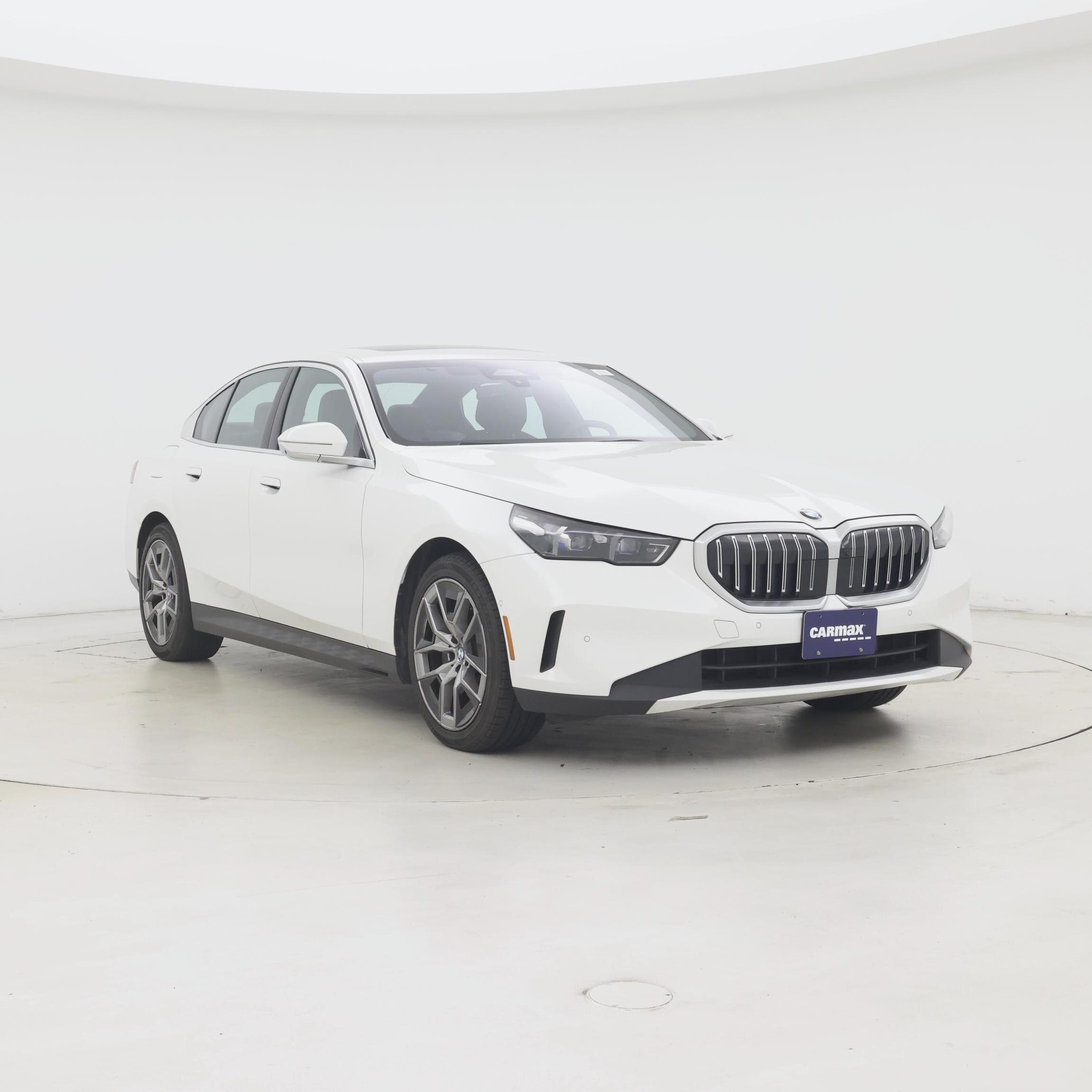 White 2026 BMW 5 Series Sedan Rear-Wheel Drive Automatic