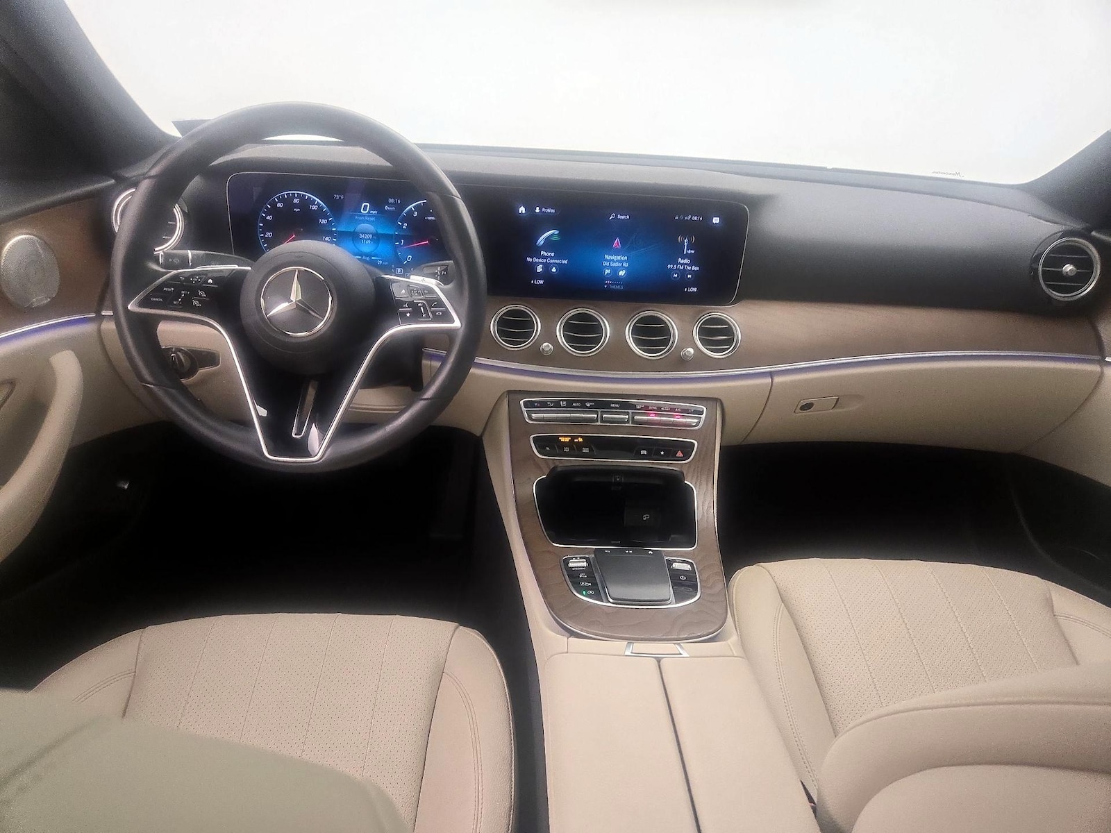 2022 Mercedes-Benz E-Class E350 - Photo 10