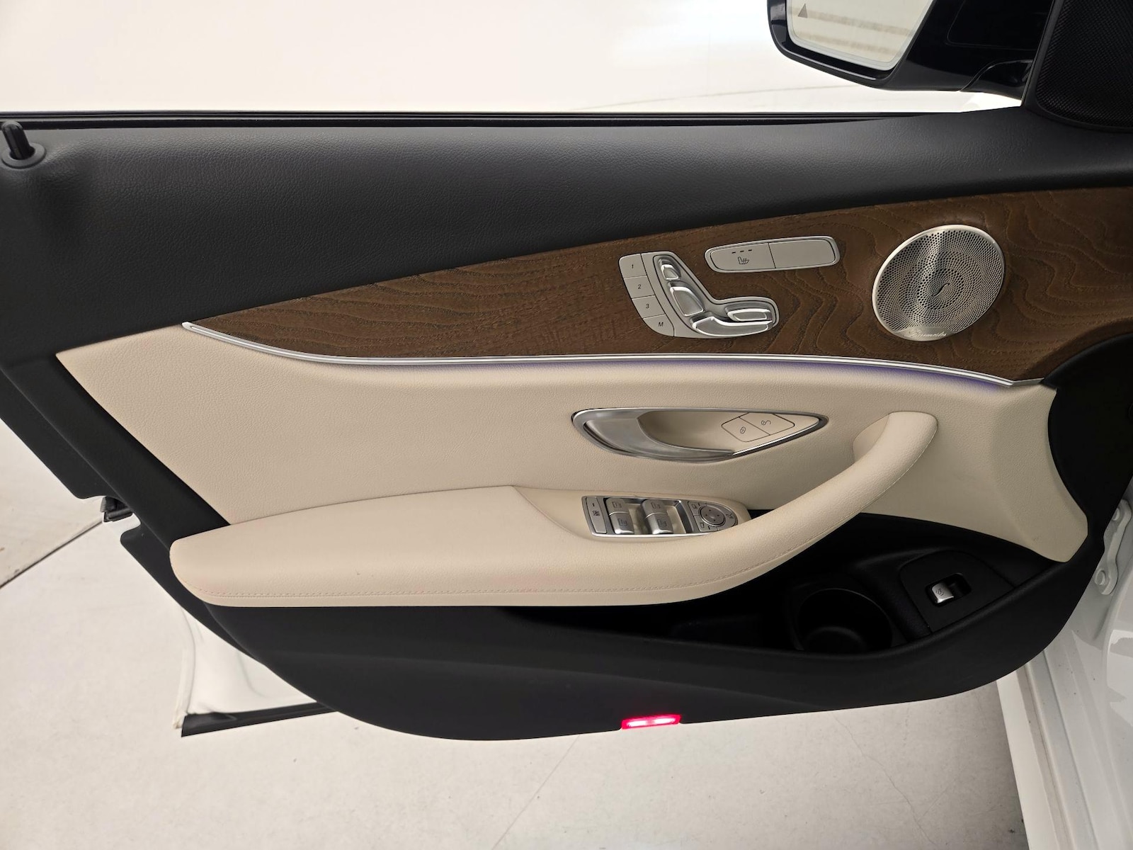 2022 Mercedes-Benz E-Class E350 - Photo 13