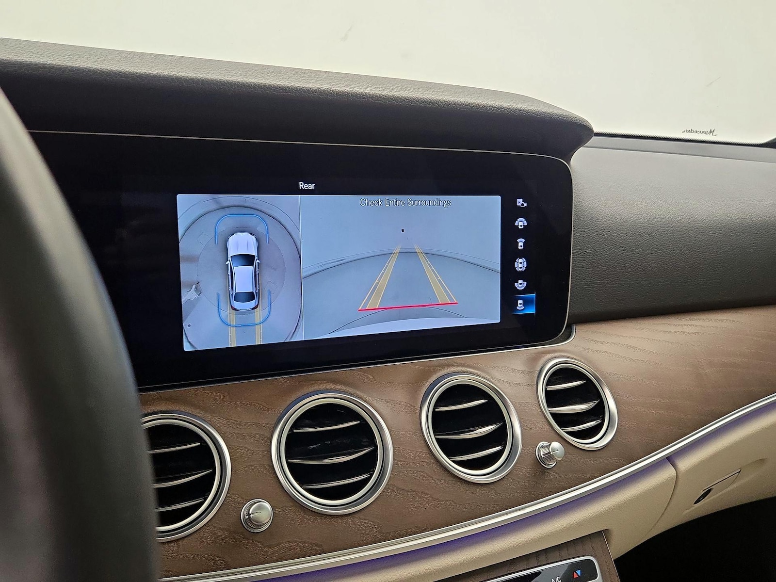 2022 Mercedes-Benz E-Class E350 - Photo 16