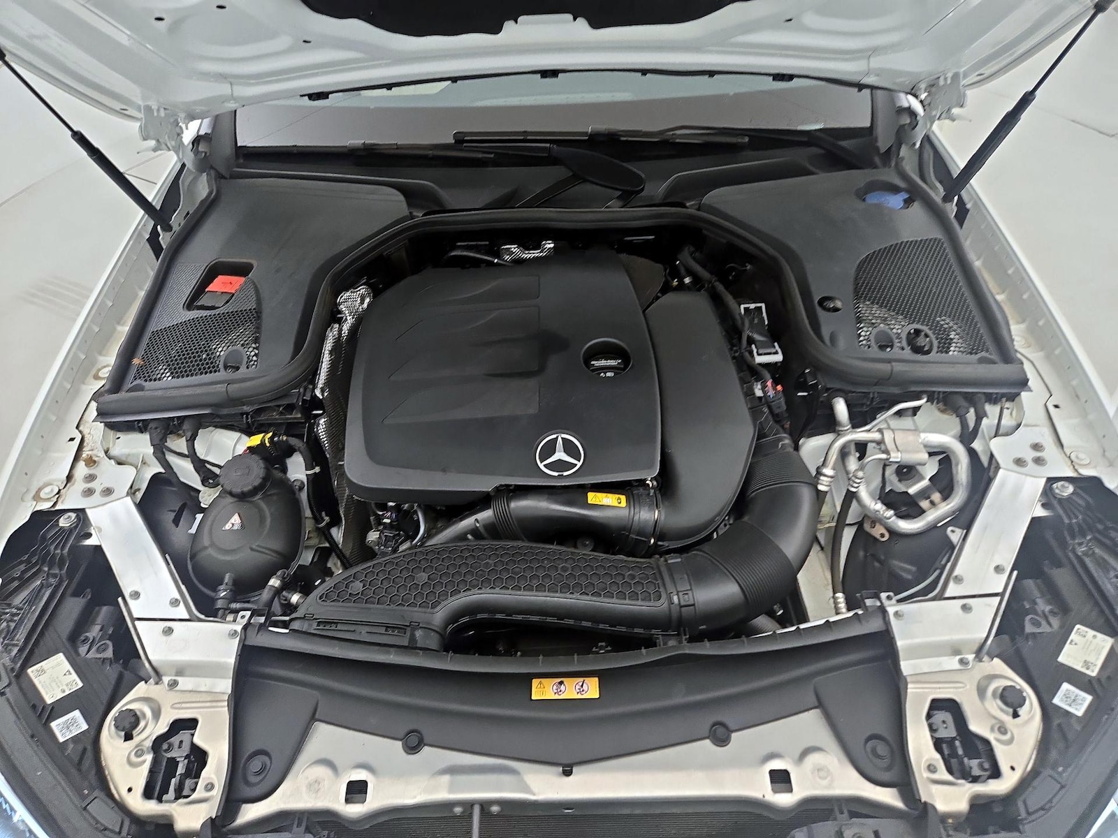 2022 Mercedes-Benz E-Class E350 - Photo 25