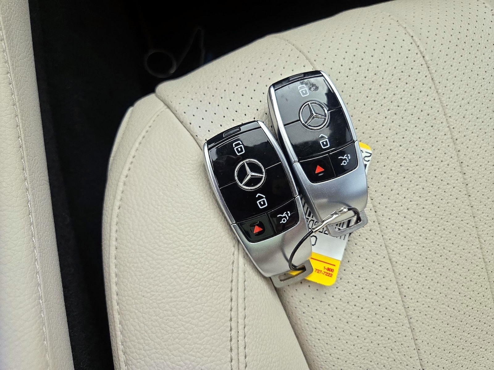 2022 Mercedes-Benz E-Class E350 - Photo 27
