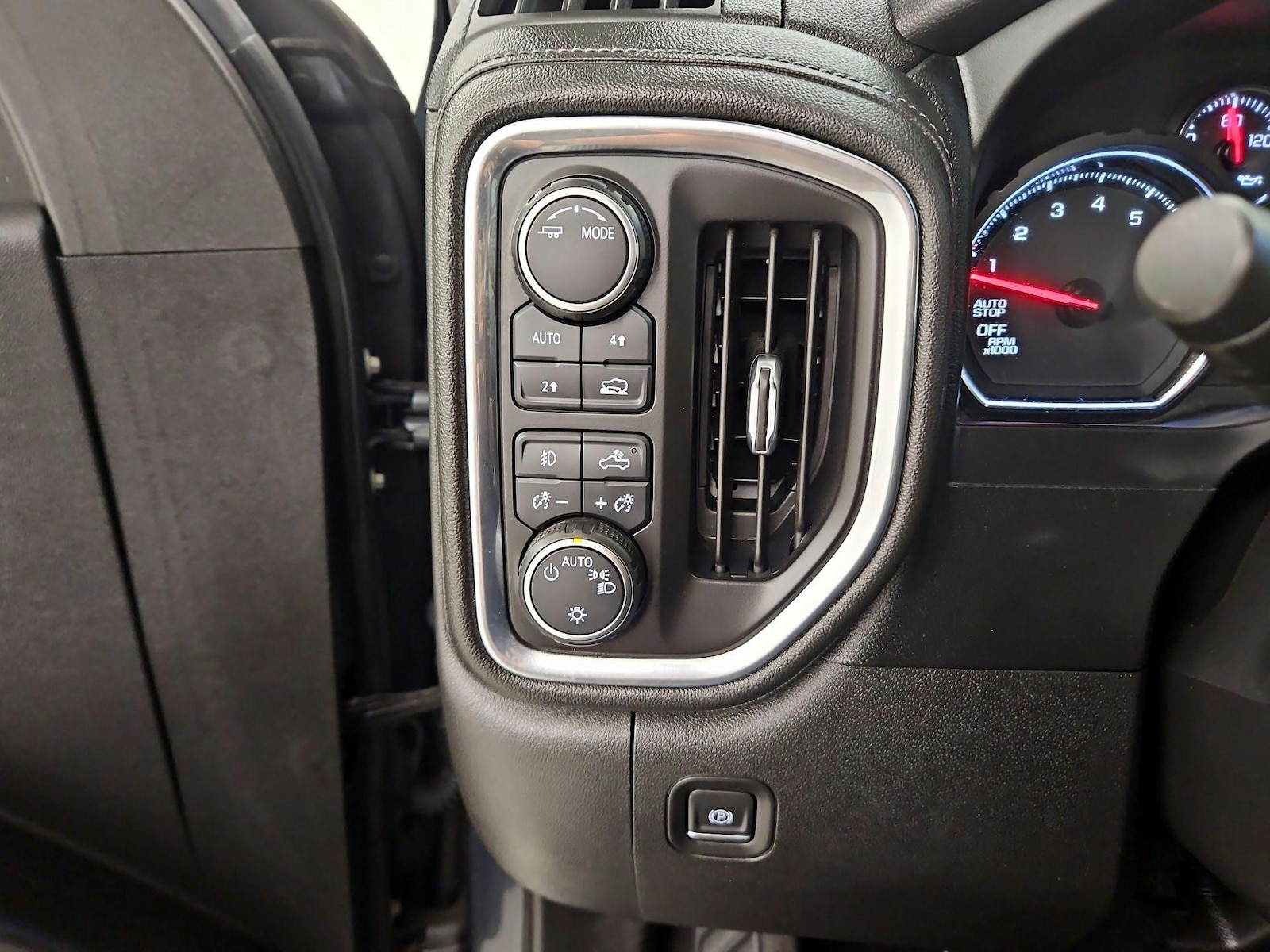 2021 Chevrolet Silverado 1500 RST - Photo 14