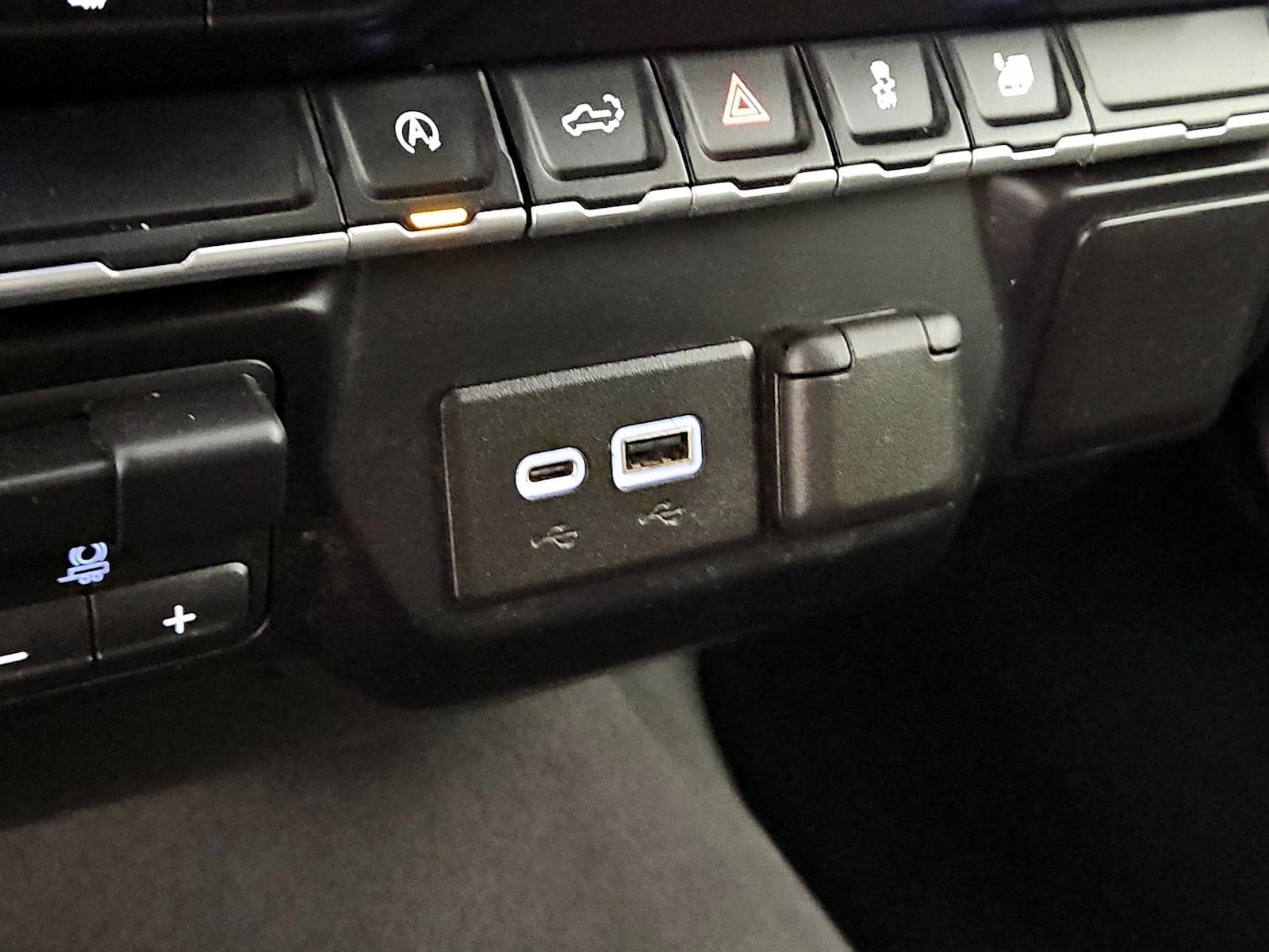2021 Chevrolet Silverado 1500 RST - Photo 19