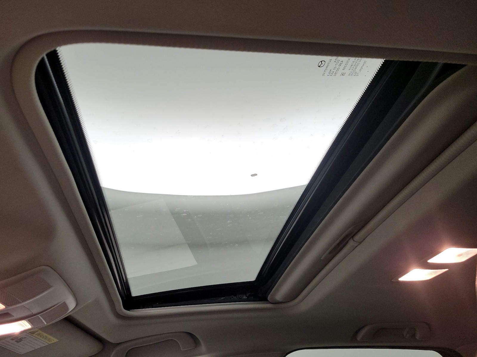 Sunroof(s) & Overhead Airbags