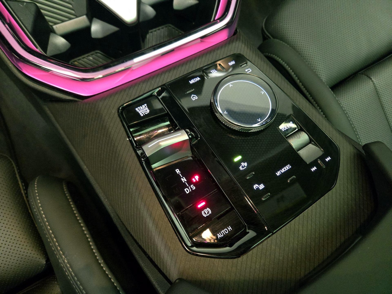 2026 BMW X3 30 - Photo 17