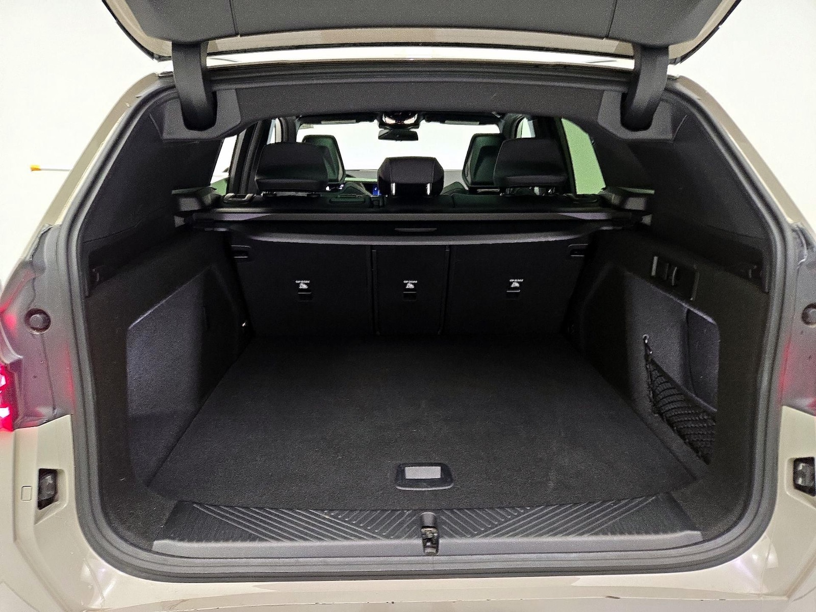 2026 BMW X3 30 - Photo 21