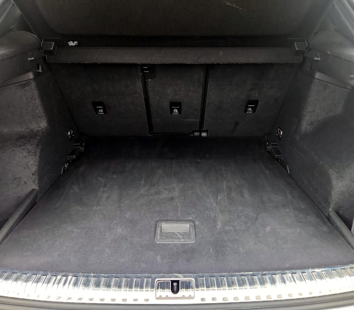 Trunk/Cargo (Seats Up)