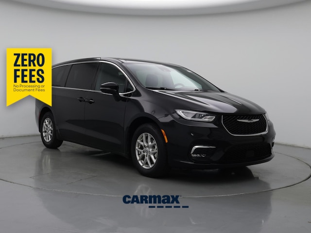 Black 2025 Chrysler Pacifica Minivan Front-Wheel Drive Automatic