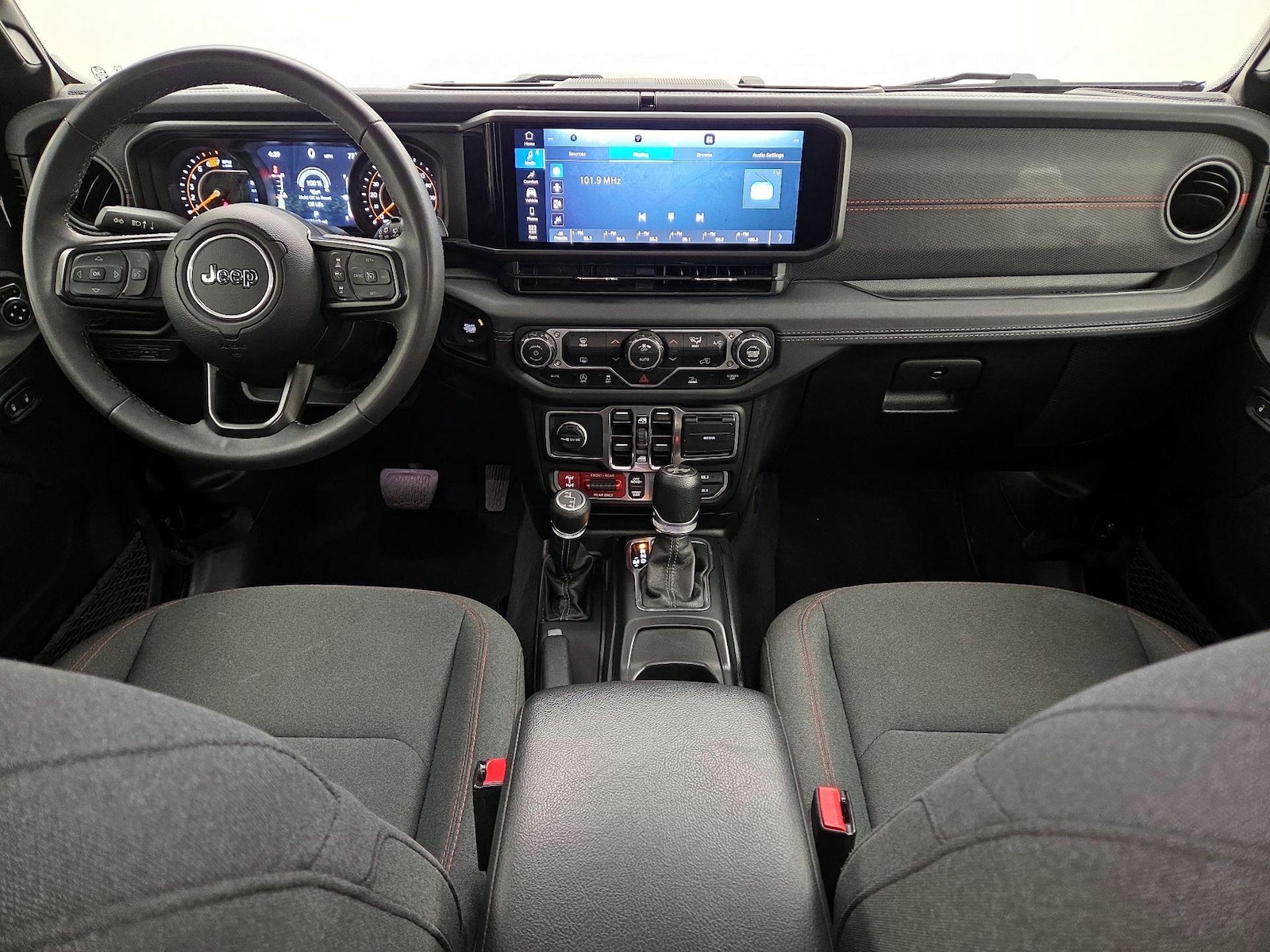 Apple CarPlay® & Android Auto™