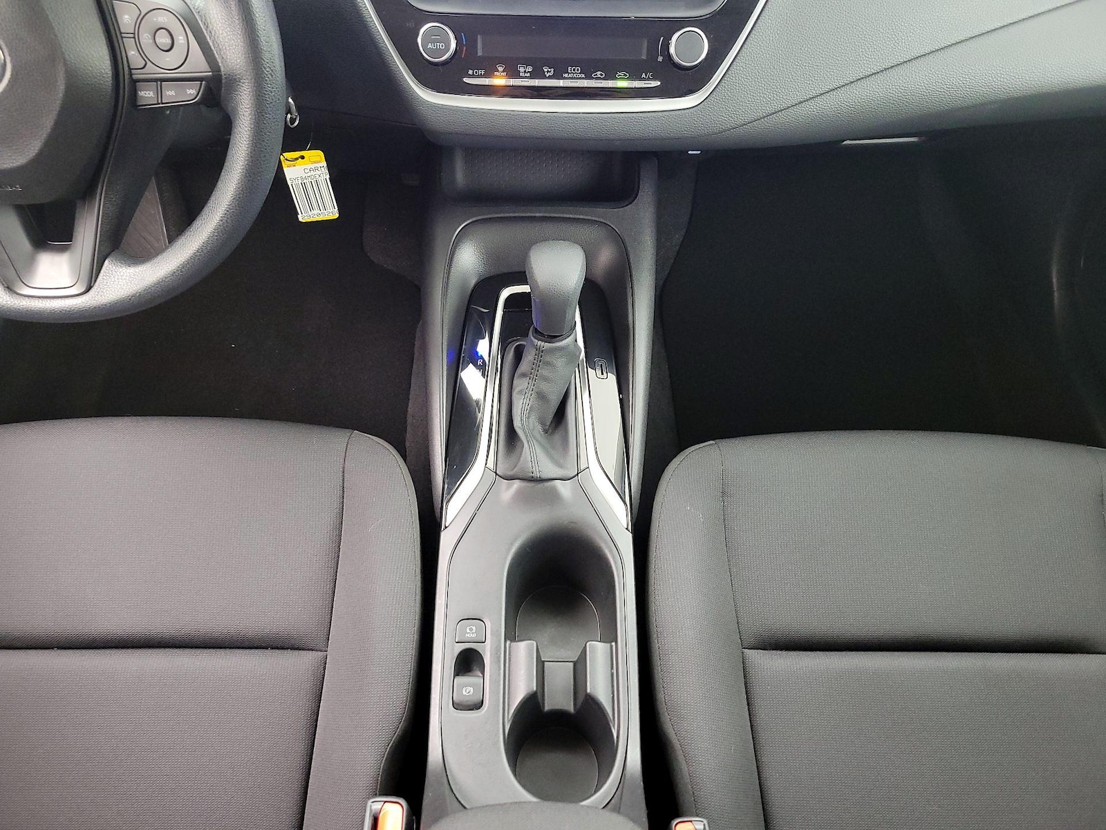 2026 Toyota Corolla LE - Photo 19