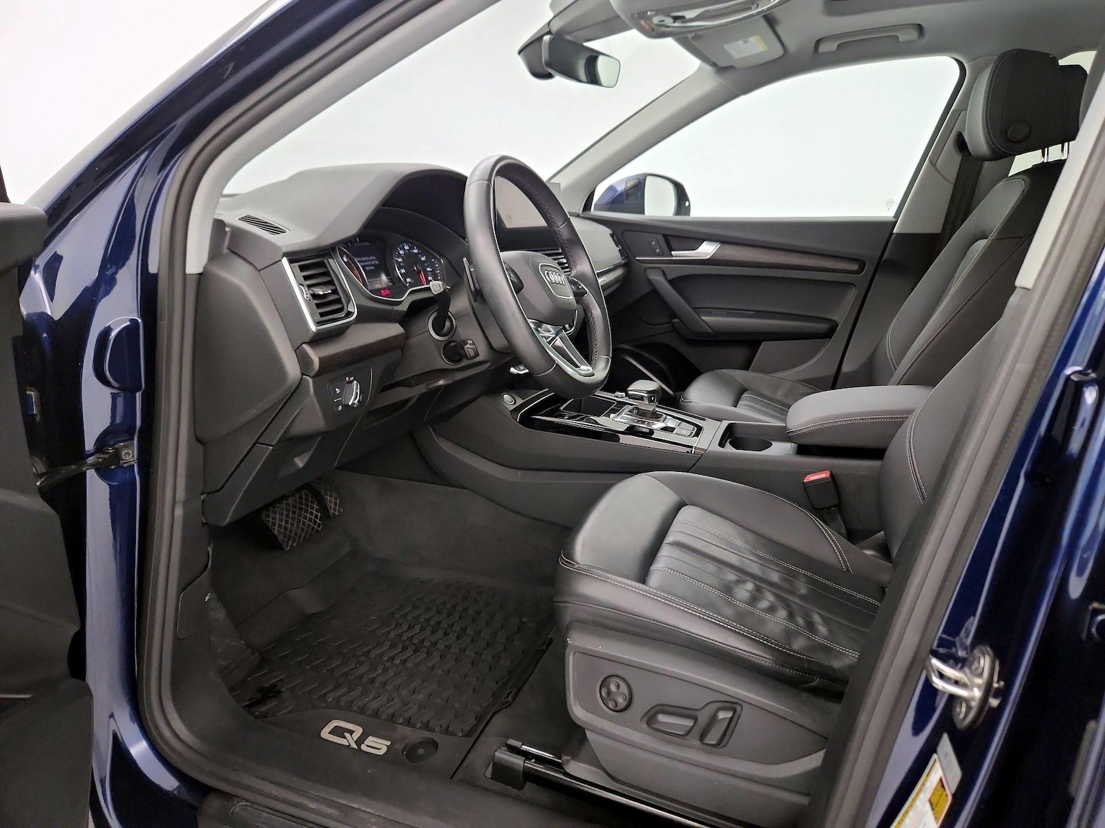 2023 Audi Q5 Premium - Photo 12