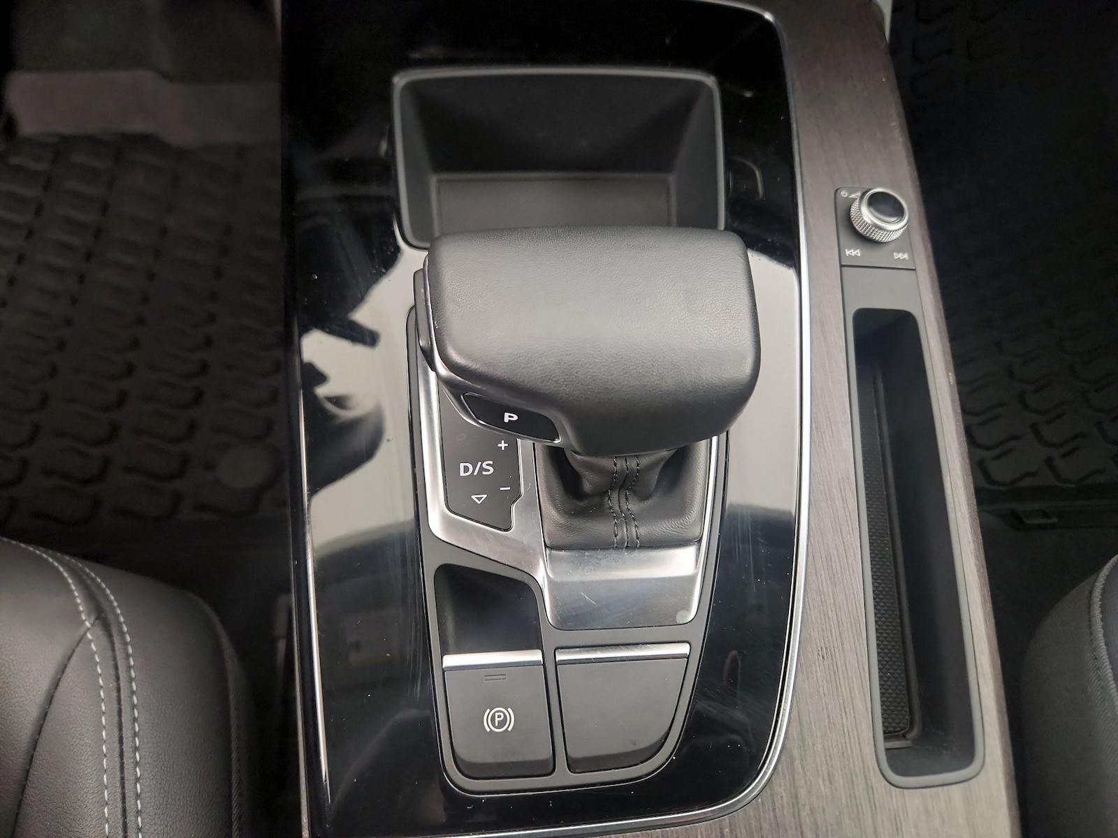 2023 Audi Q5 Premium - Photo 18