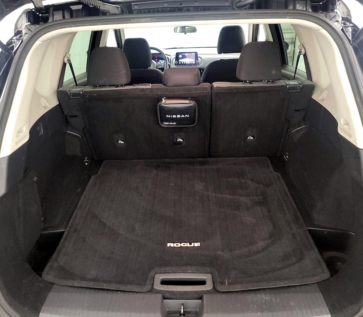 Trunk/Cargo (Seats Up)