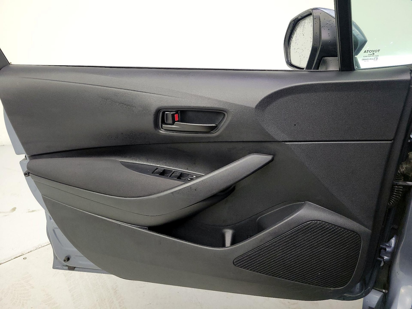 2024 Toyota Corolla LE - Photo 13