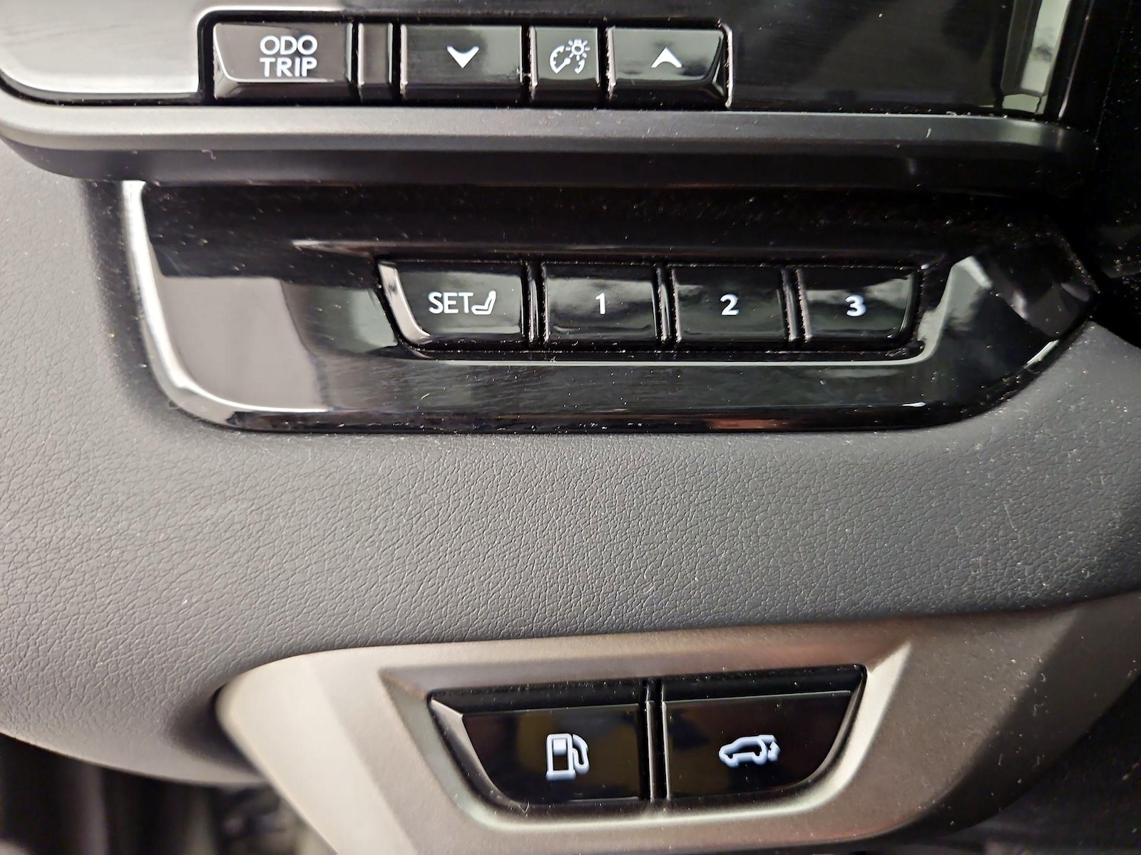 2024 Lexus RX Hybrid 350h - Photo 14
