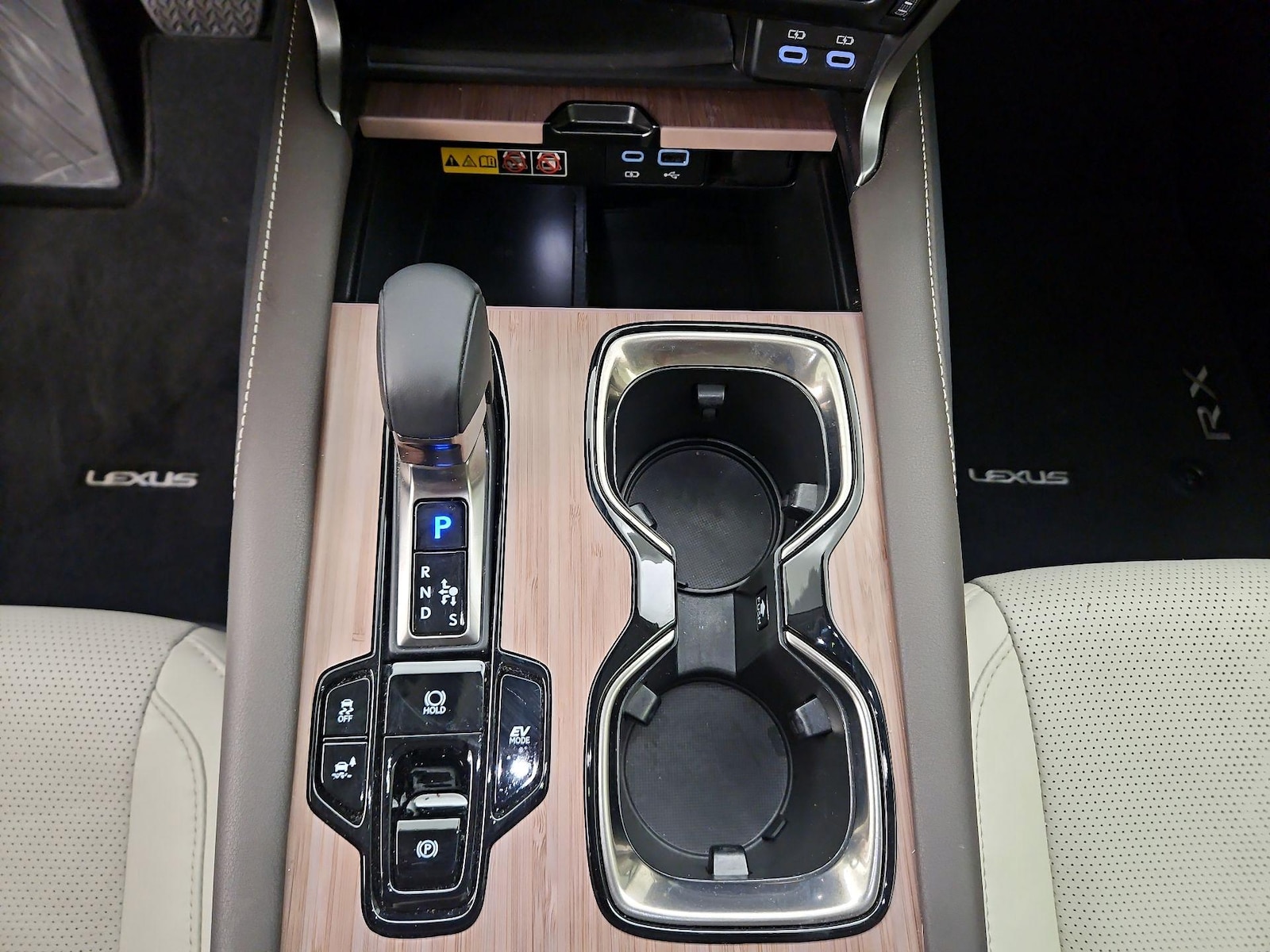 2024 Lexus RX Hybrid 350h - Photo 18
